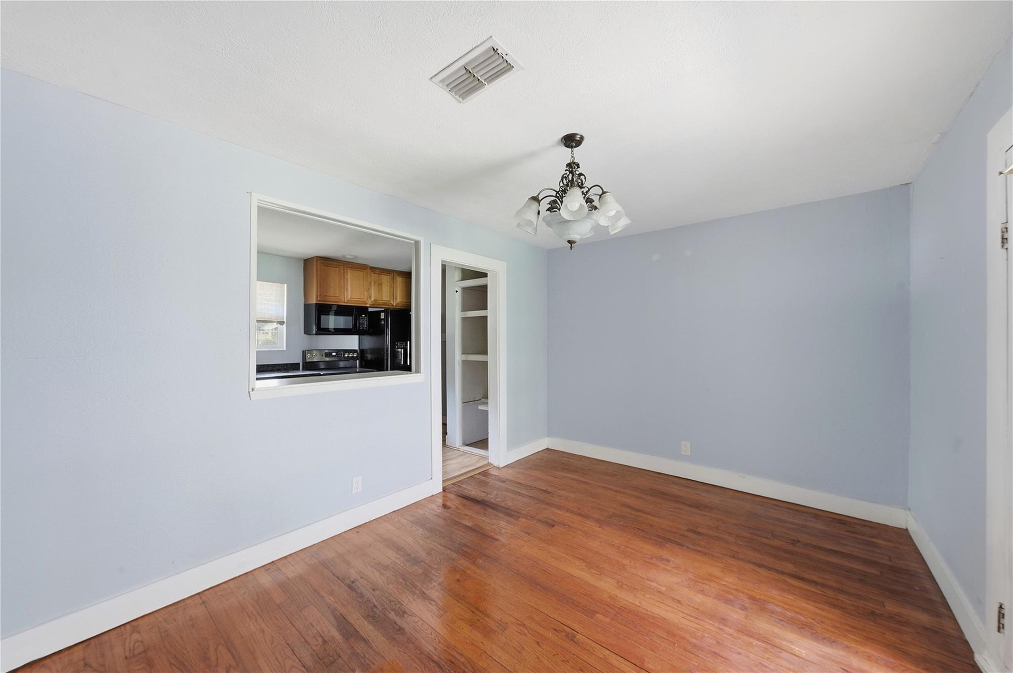 1215 Winston Drive
