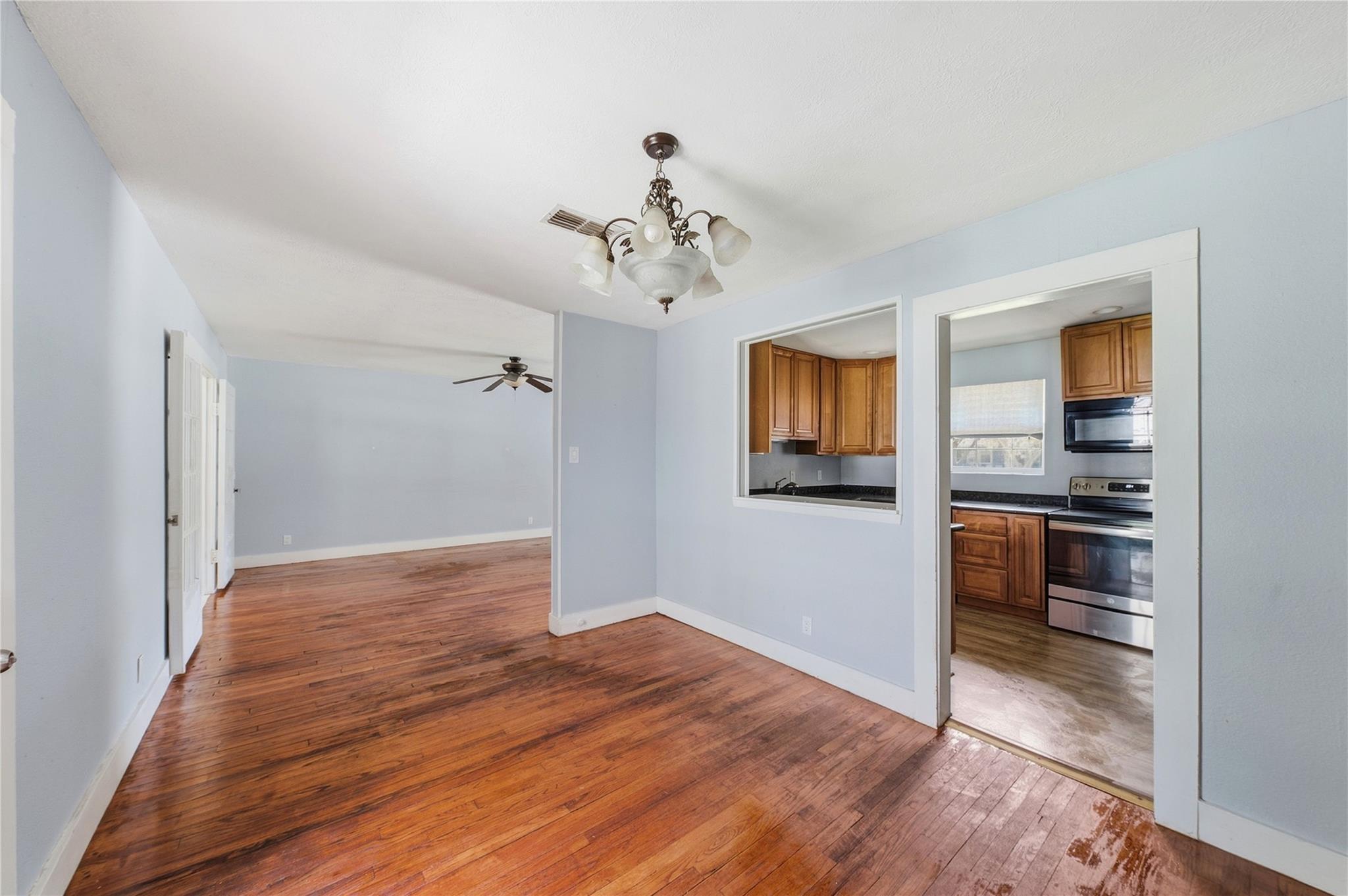 1215 Winston Drive
