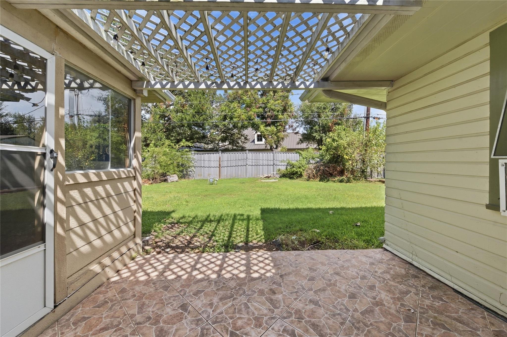 1215 Winston Drive