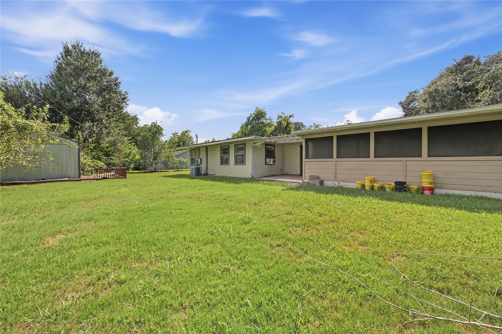 1215 Winston Drive