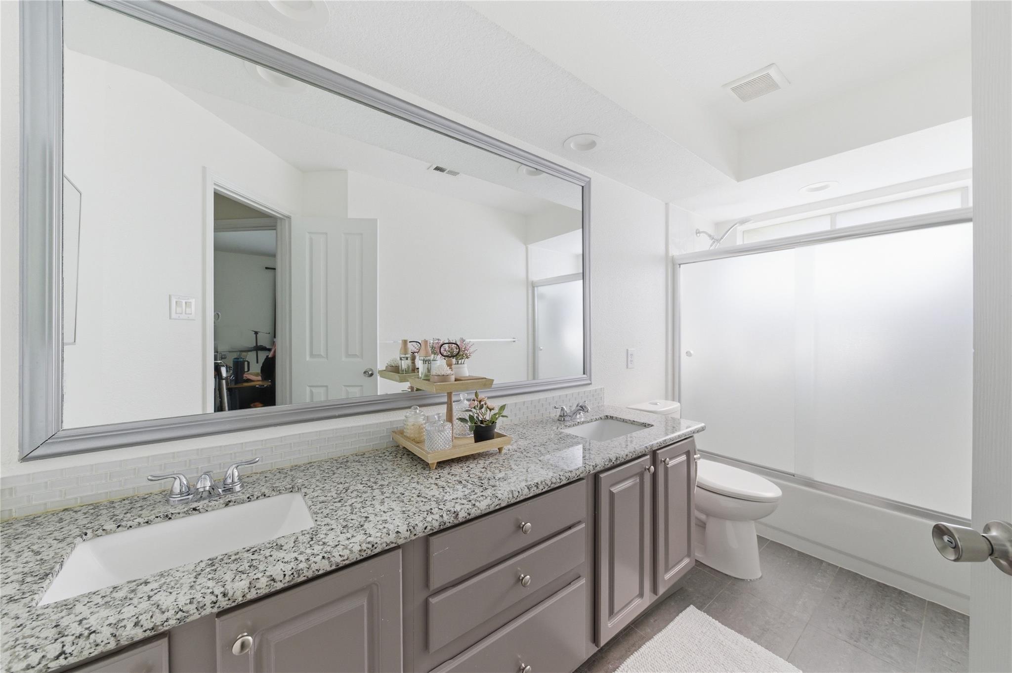 50 E Greywing Circle