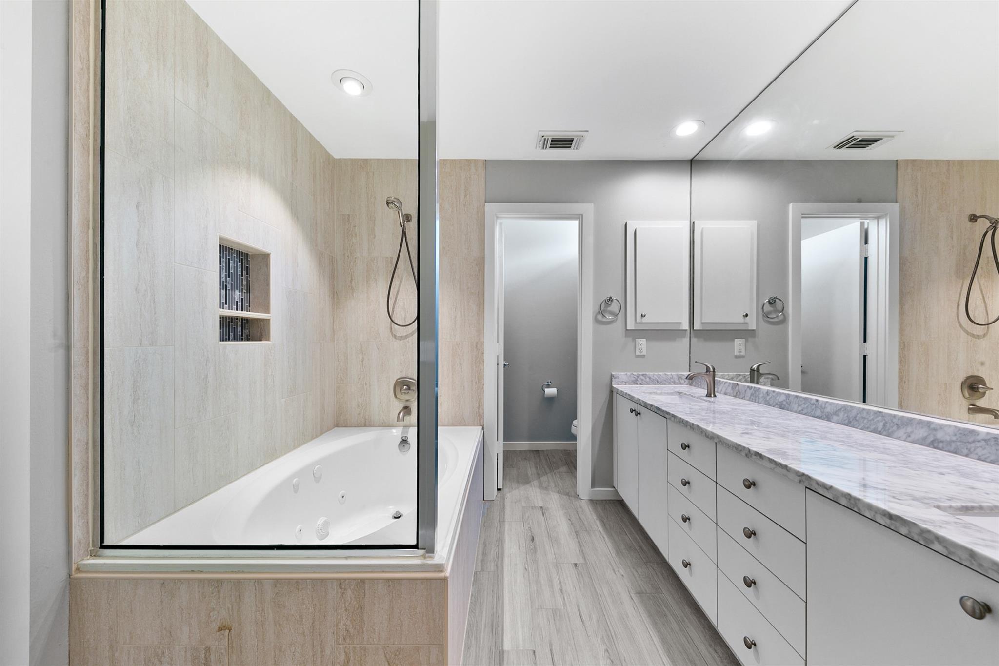 2614 Chenevert Street, Houston