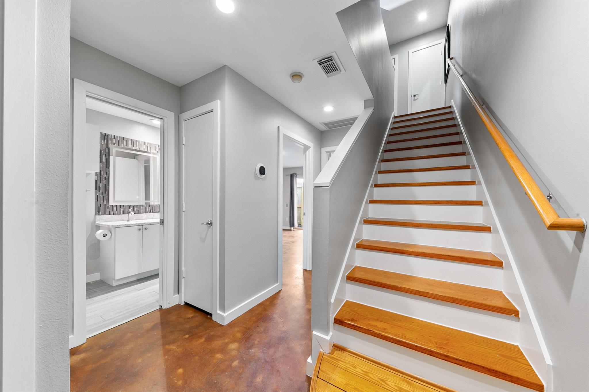 2614 Chenevert Street, Houston