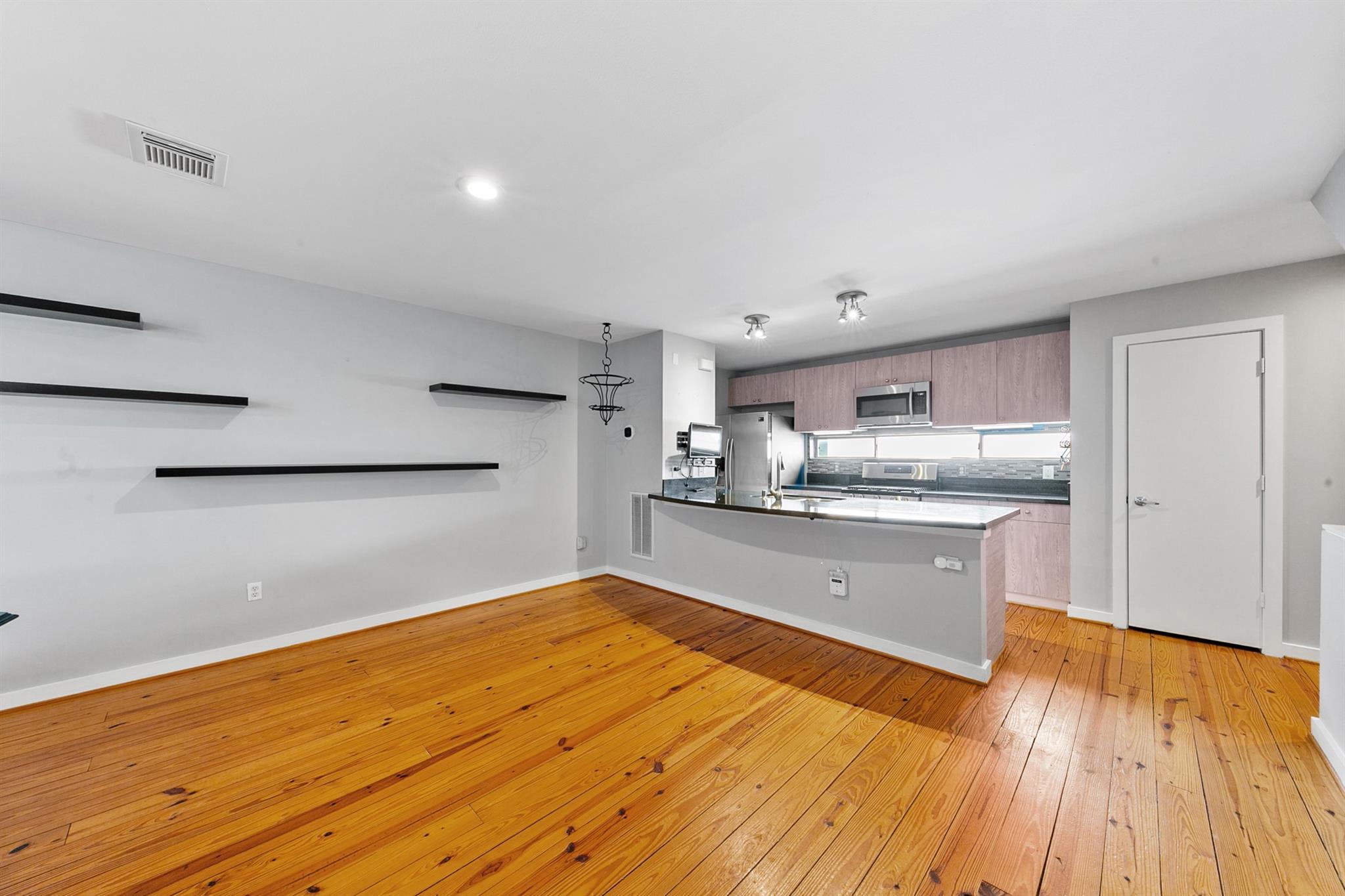 2614 Chenevert Street, Houston