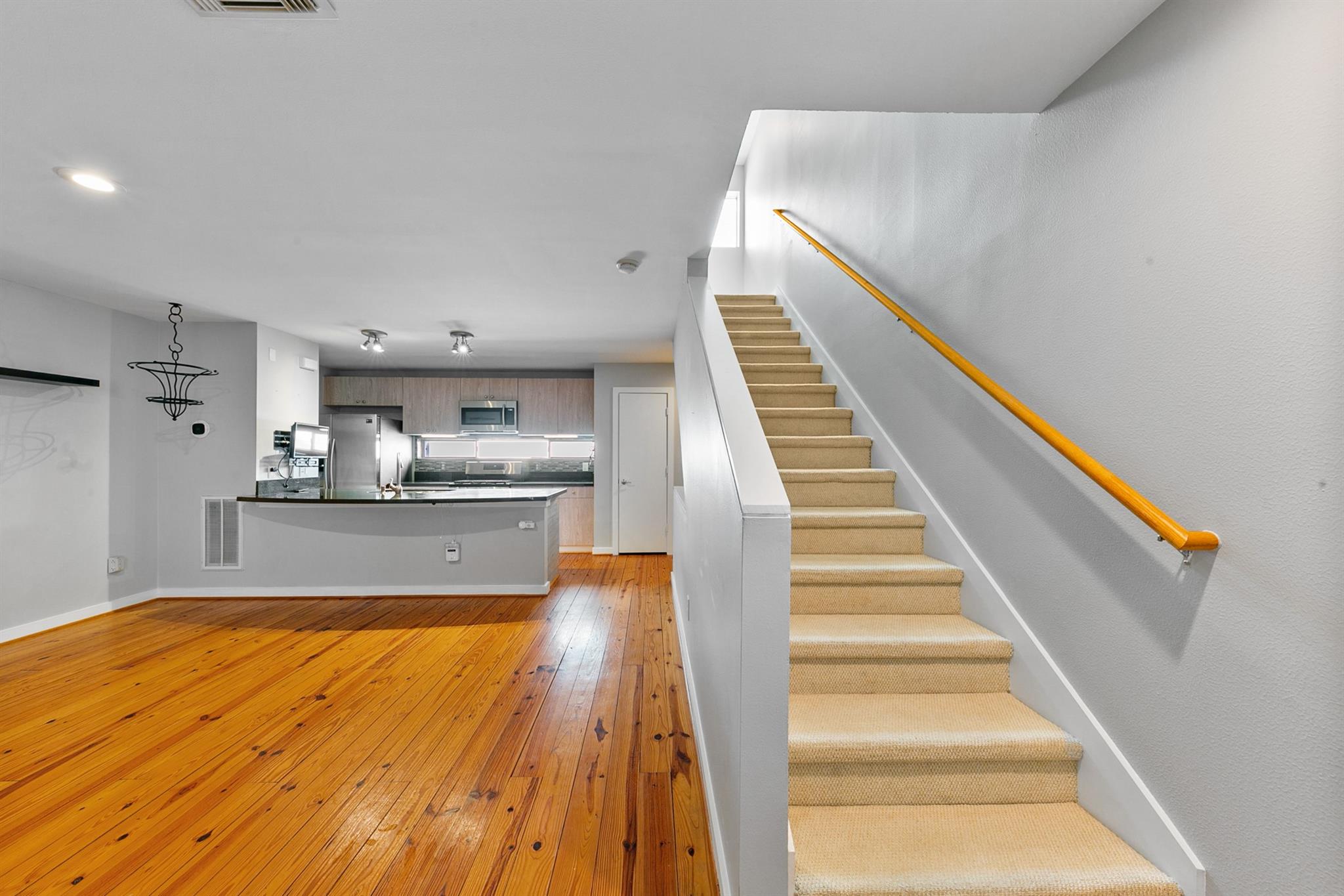 2614 Chenevert Street, Houston