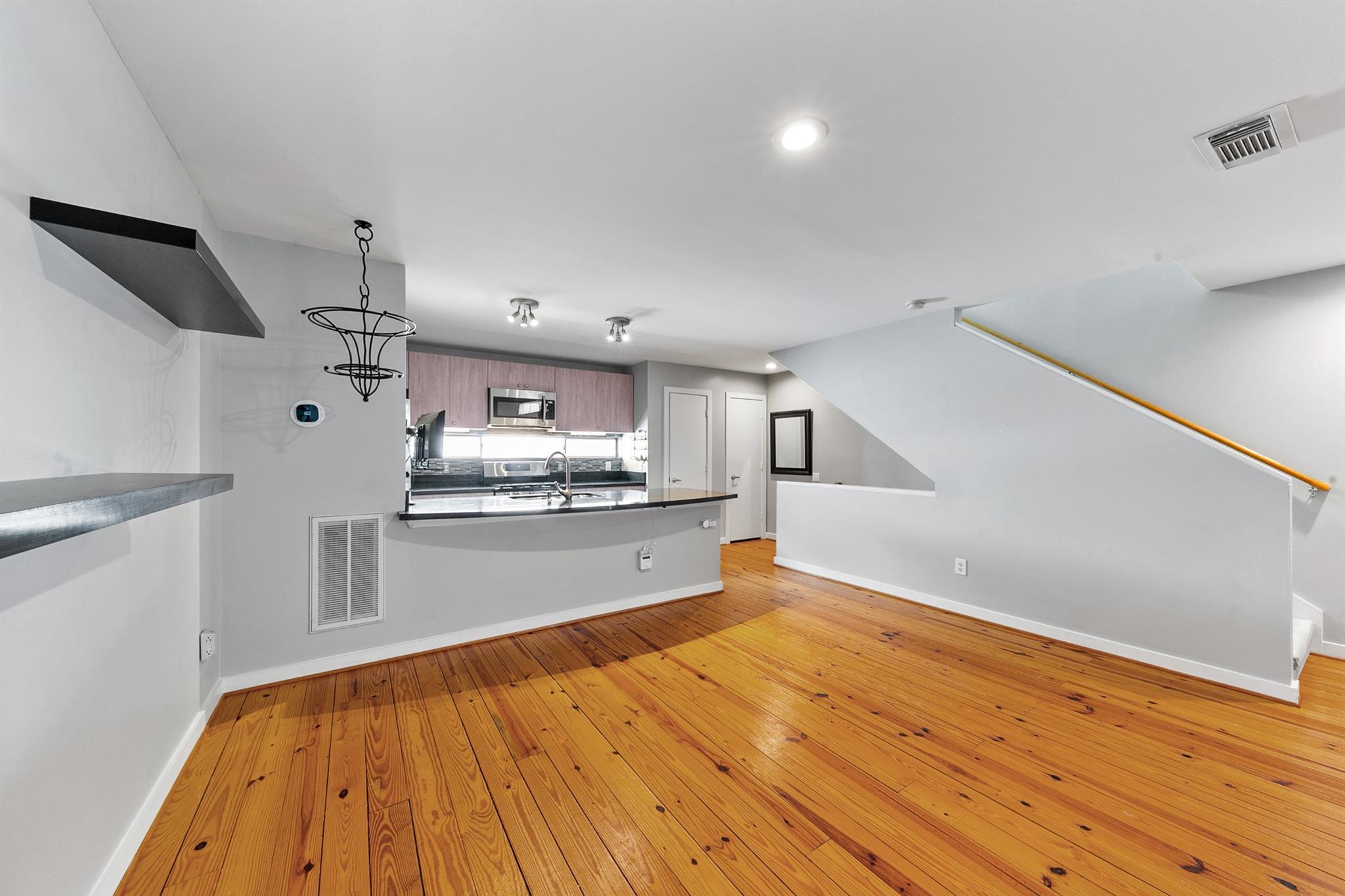 2614 Chenevert Street, Houston