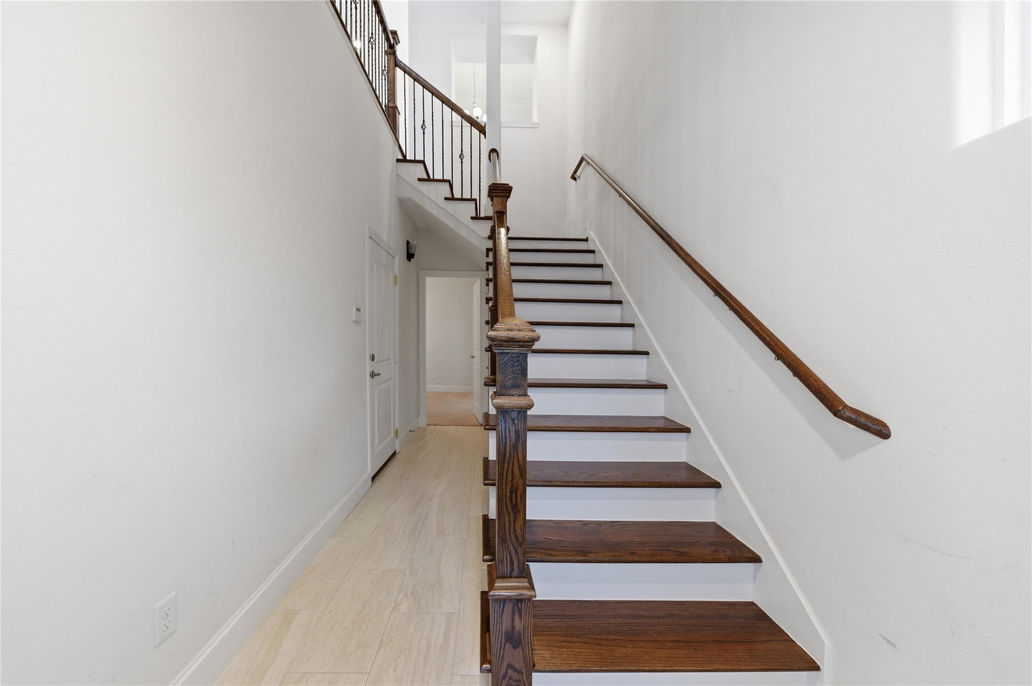 960 W 24th Street