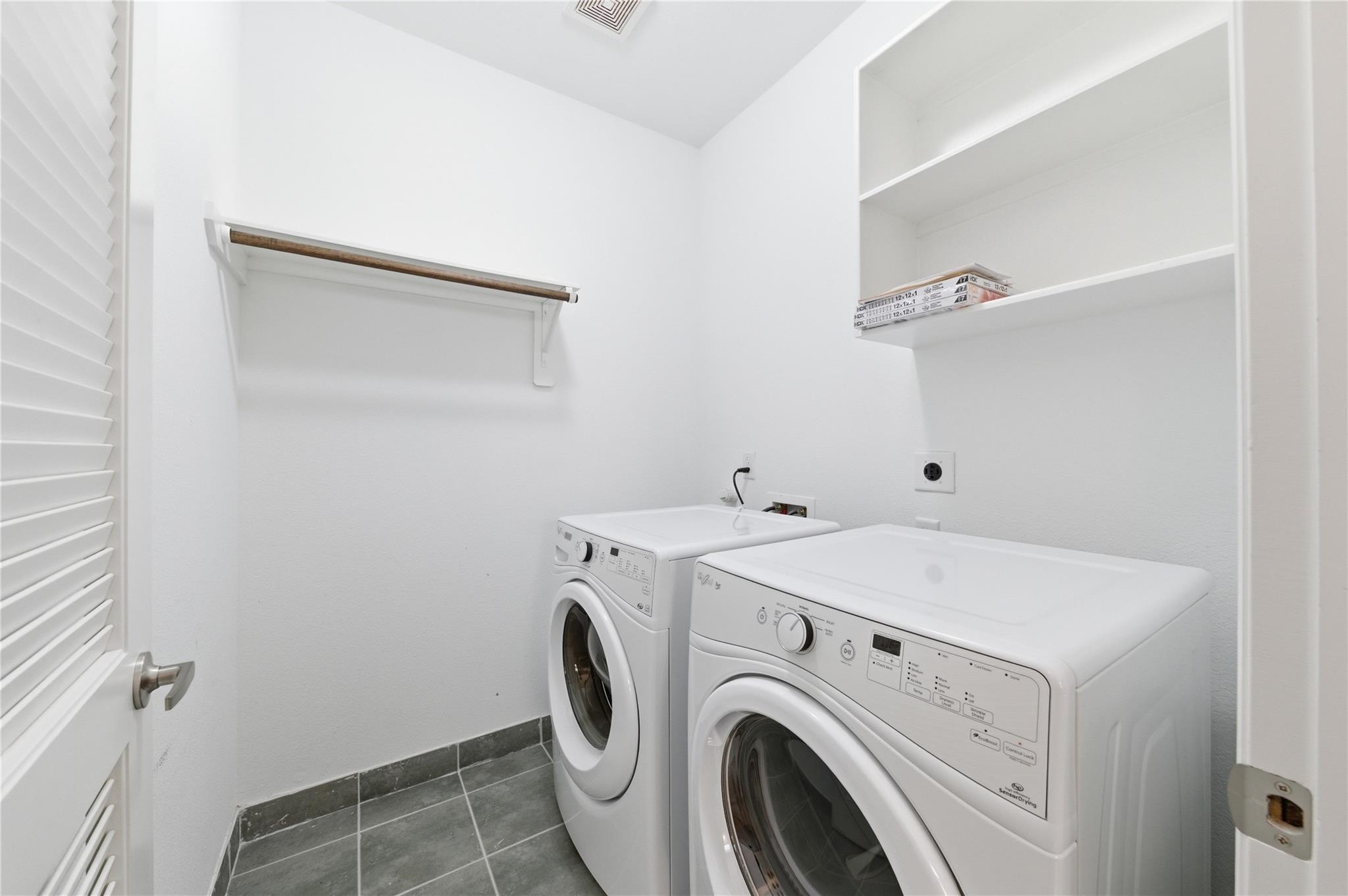 960 W 24th Street