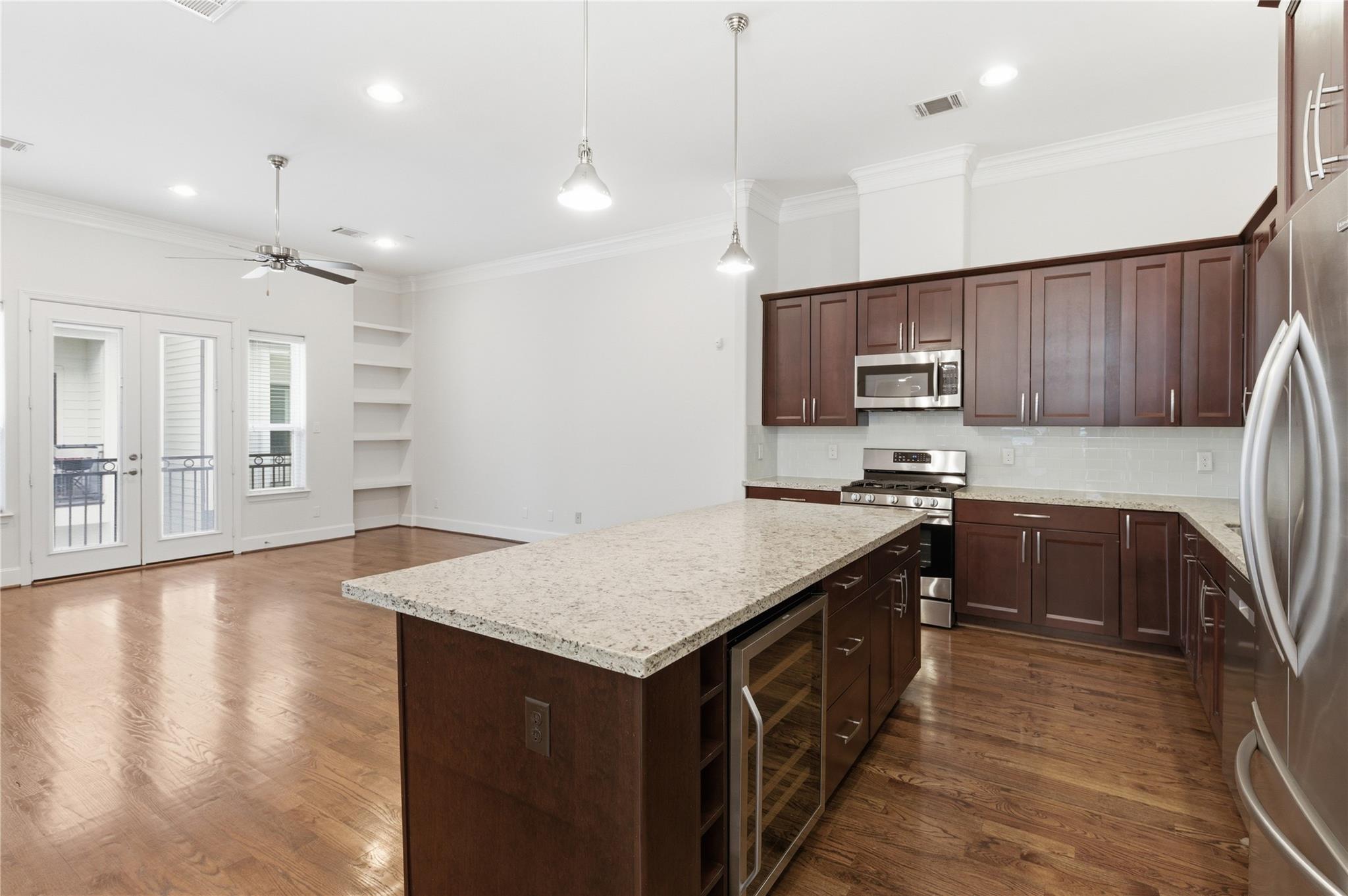 960 W 24th Street