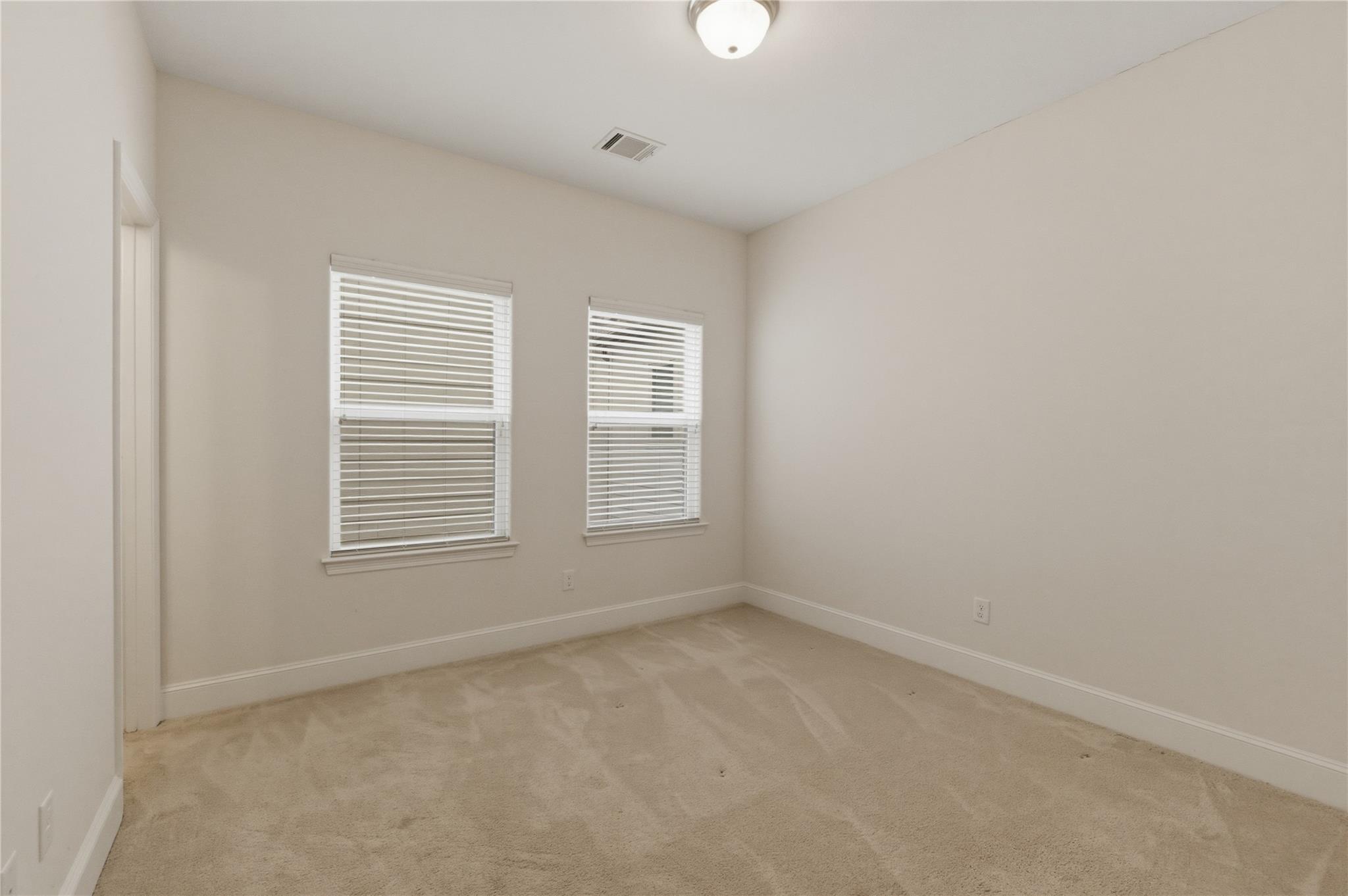 960 W 24th Street