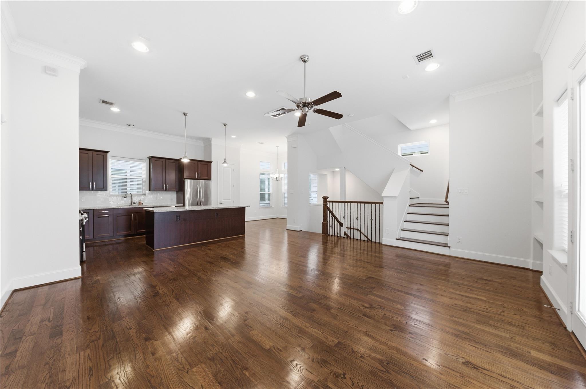 960 W 24th Street