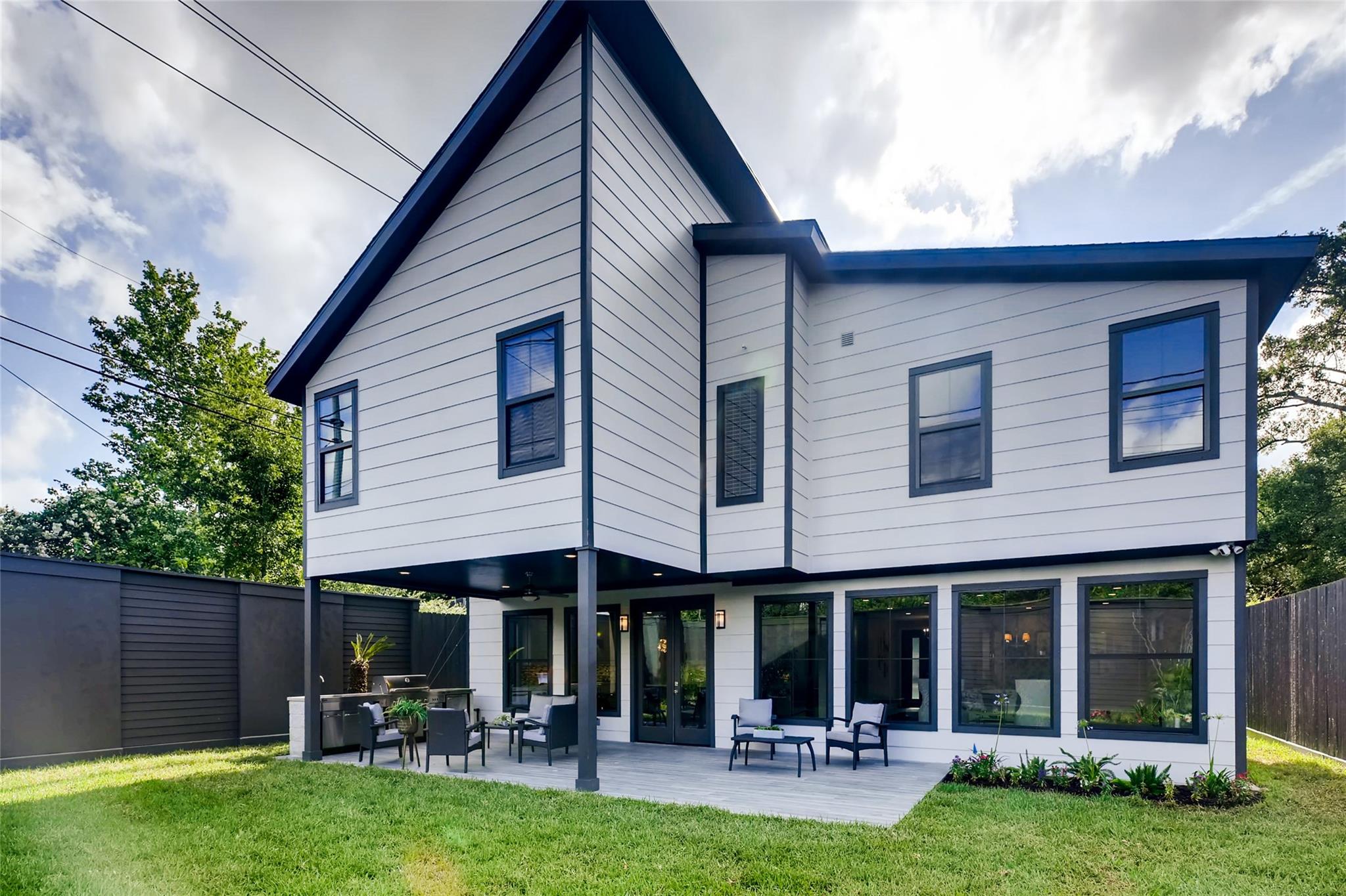 2928 Suffolk Drive
