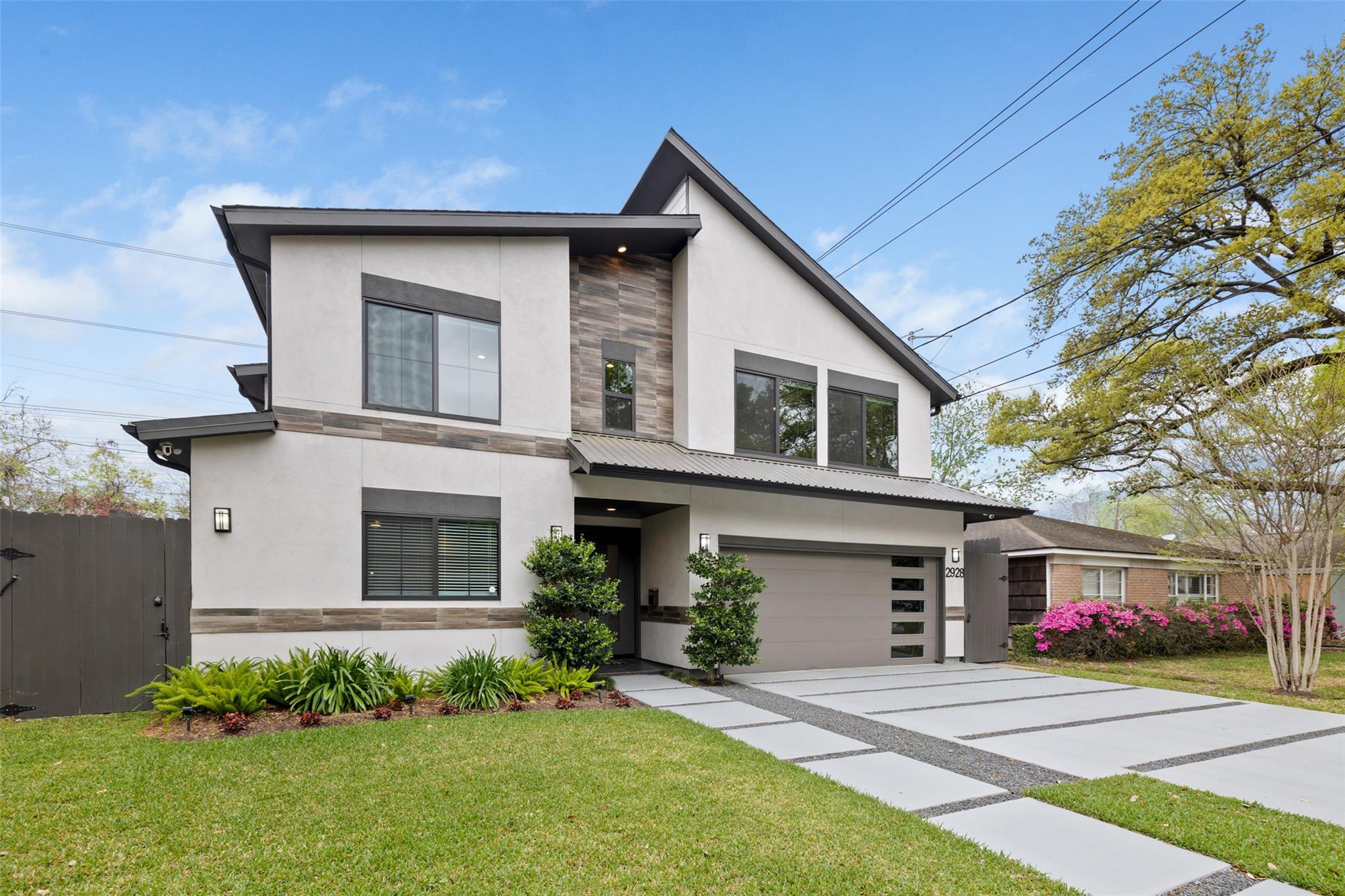 2928 Suffolk Drive