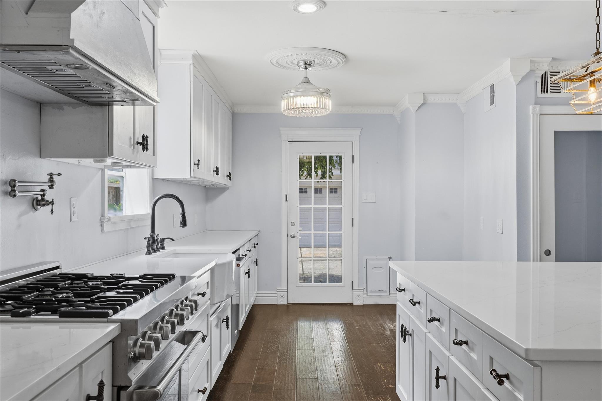3058 Locke