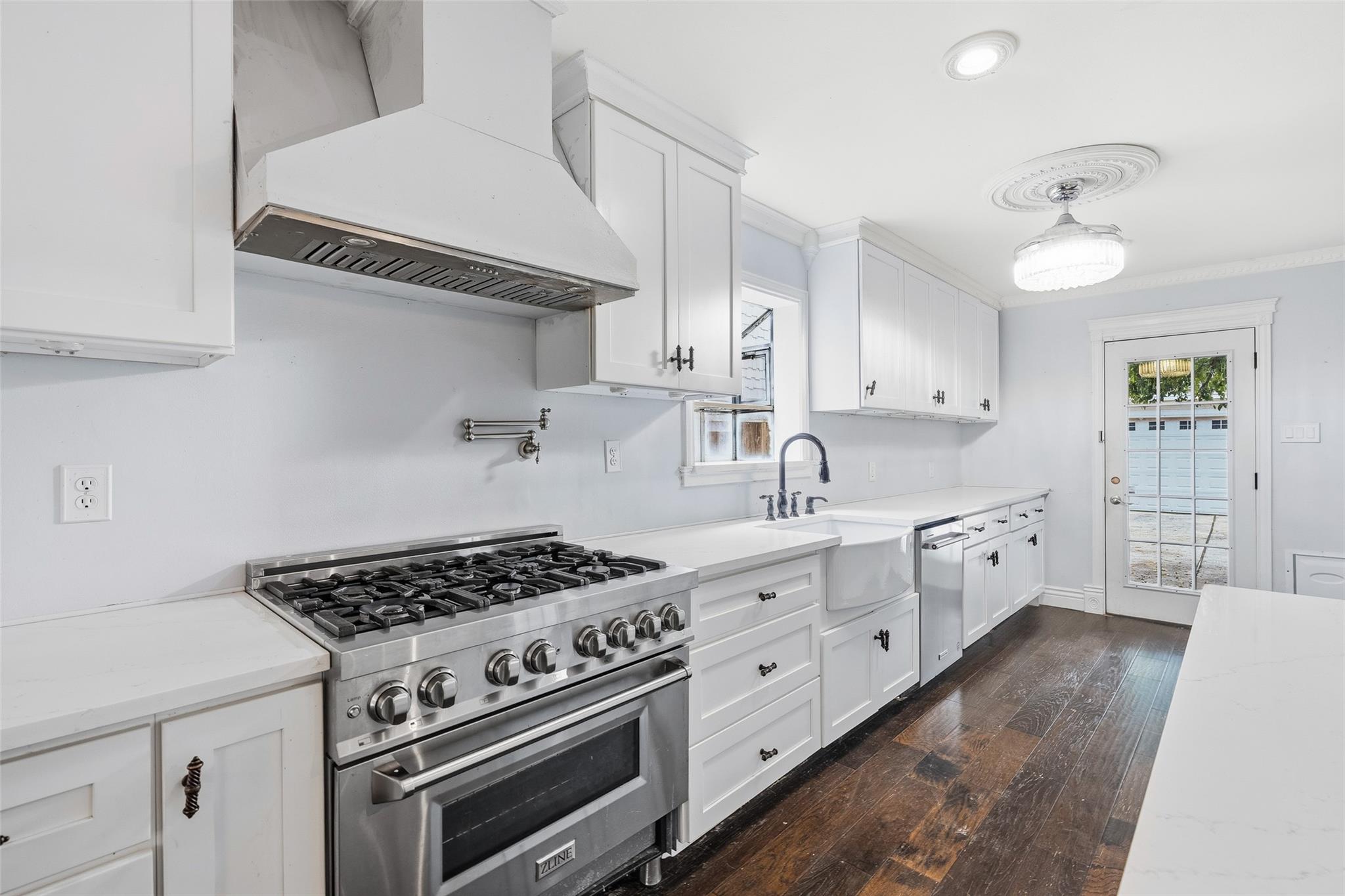 3058 Locke