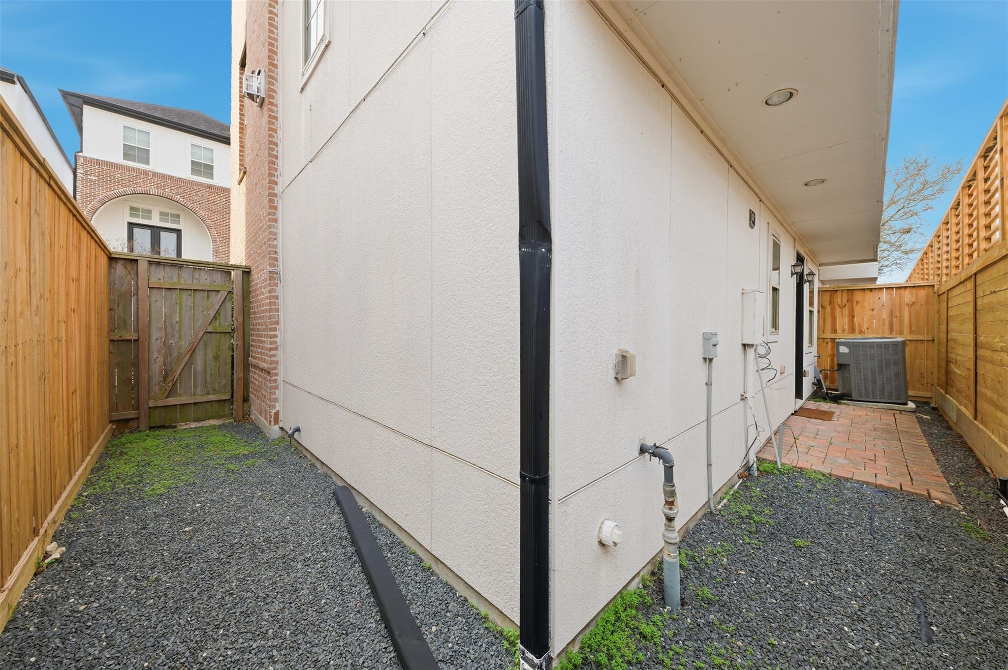 5606 Cohn Terrace Lane