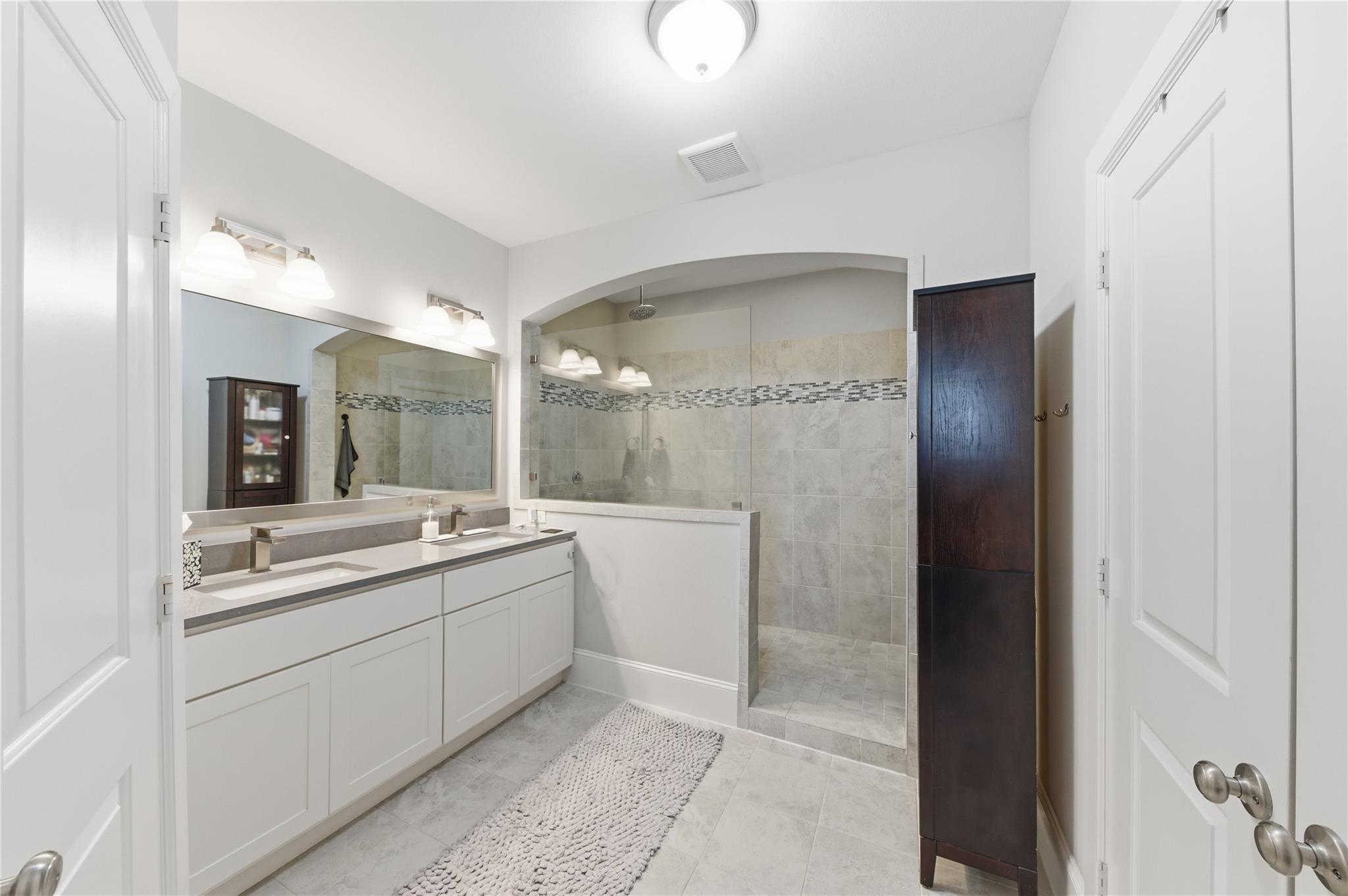 6731 Sussex Manor Street