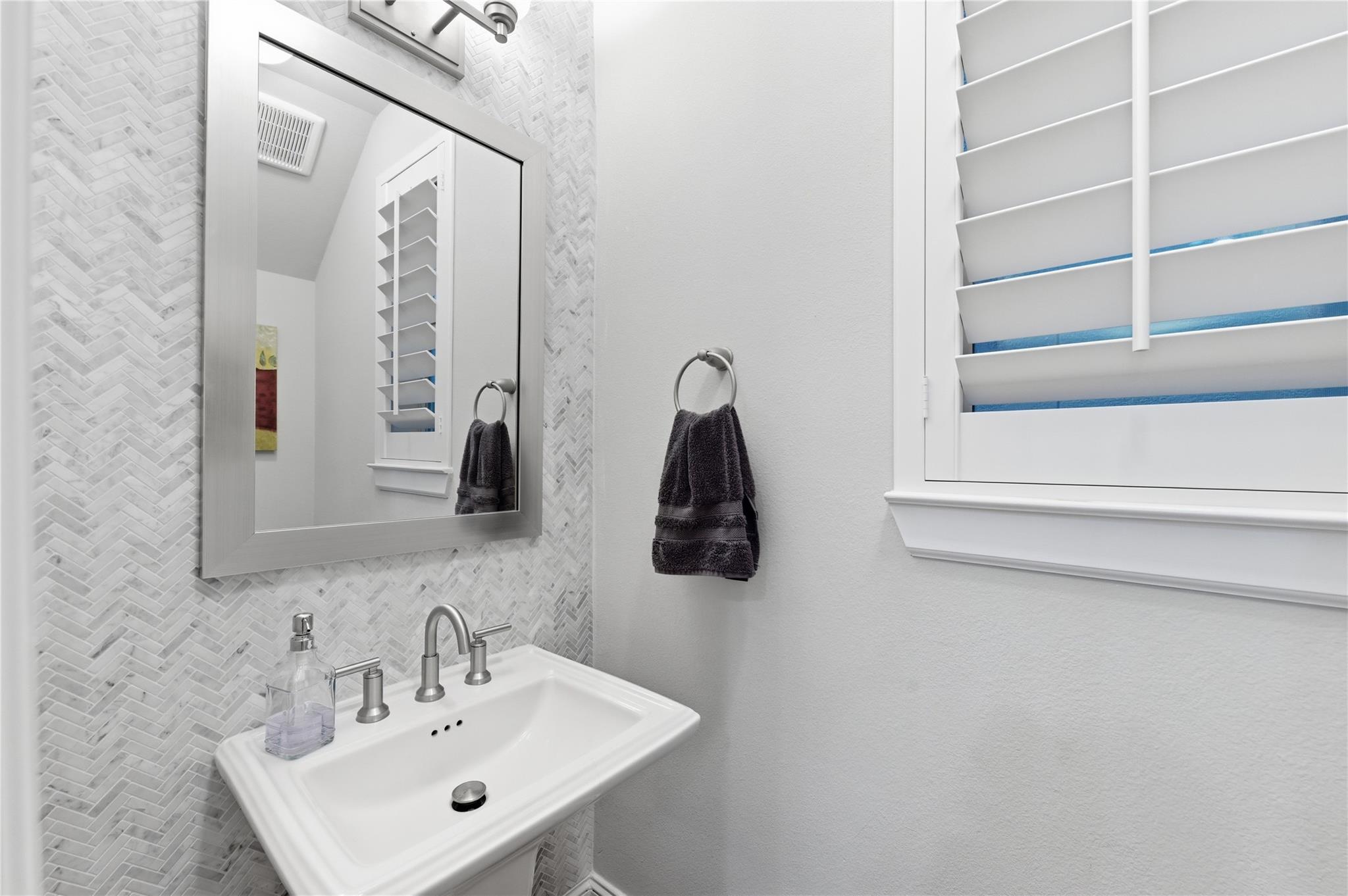 6731 Sussex Manor Street