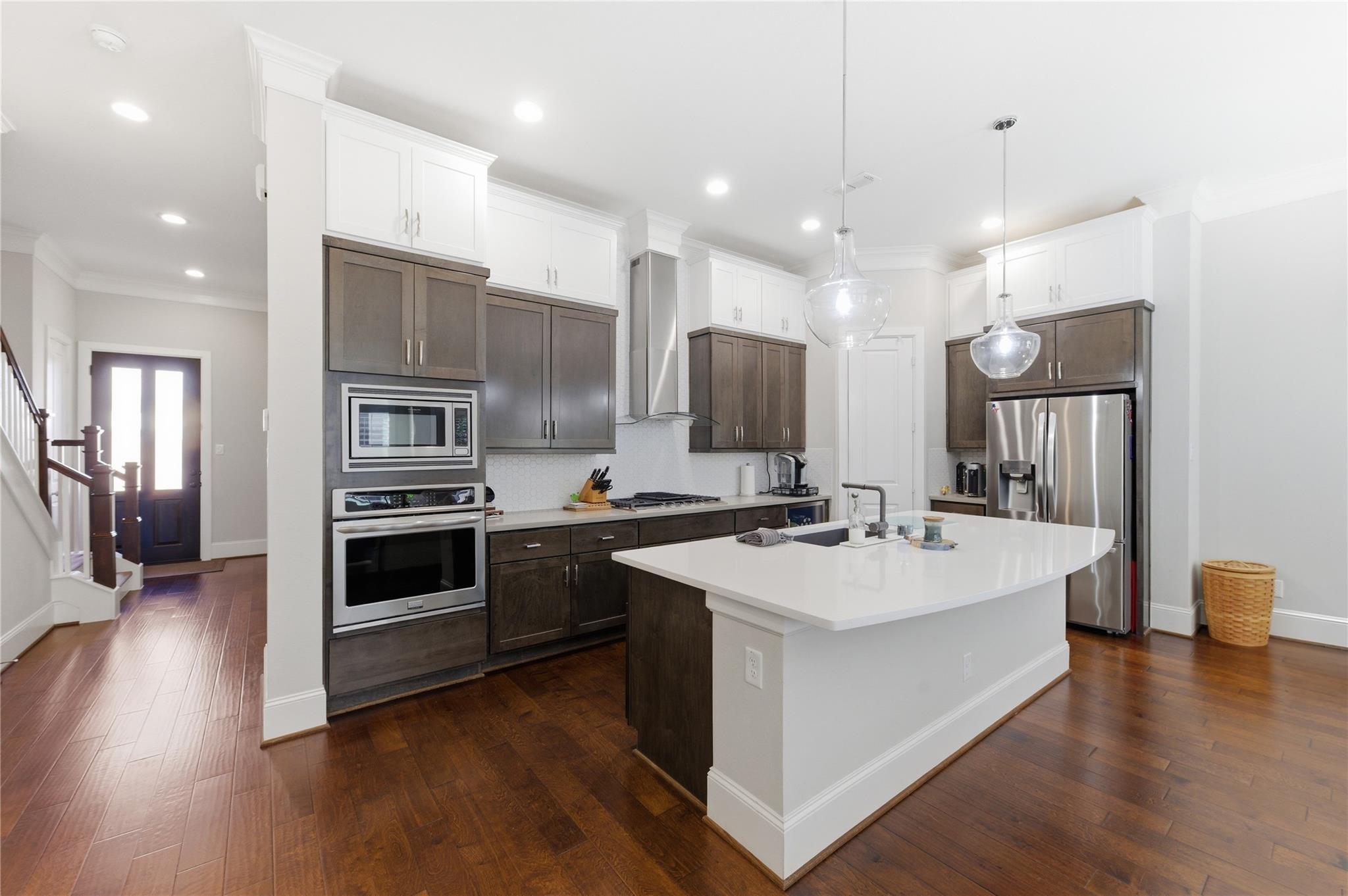 6731 Sussex Manor Street