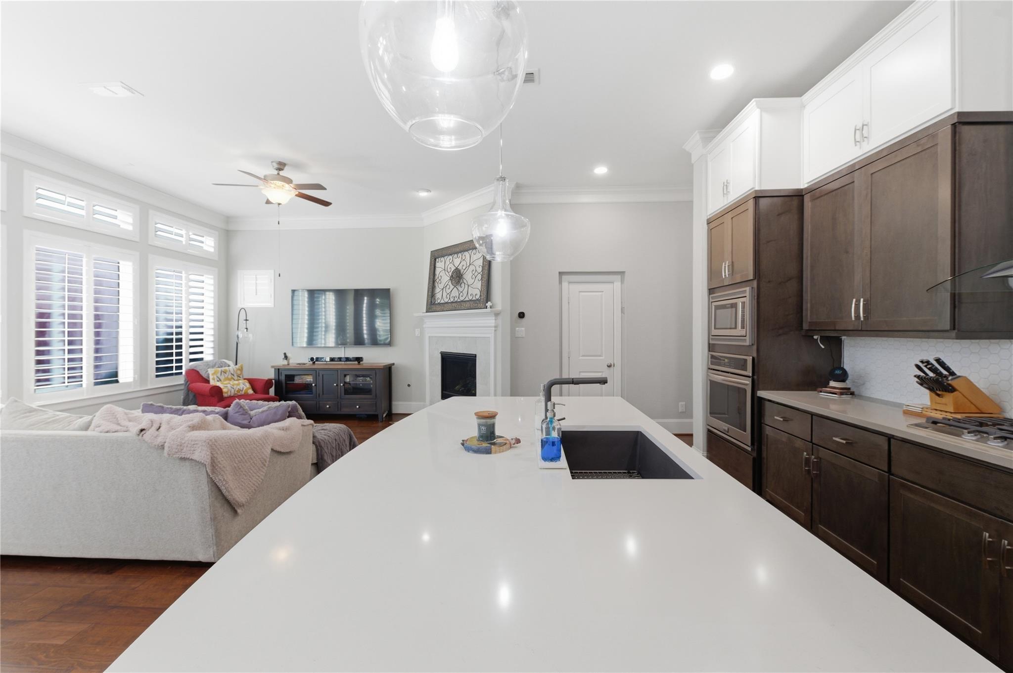 6731 Sussex Manor Street