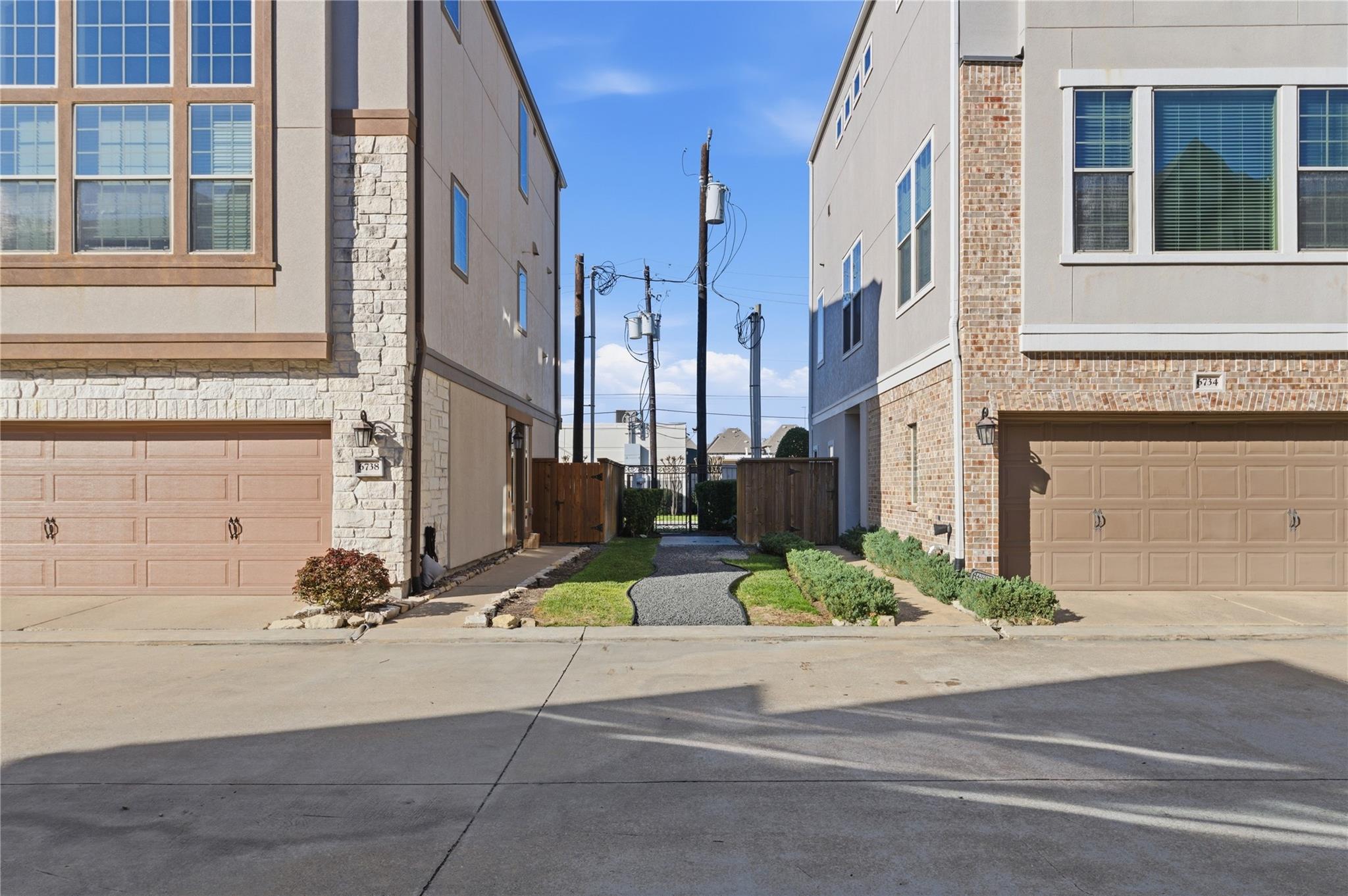 6731 Sussex Manor Street