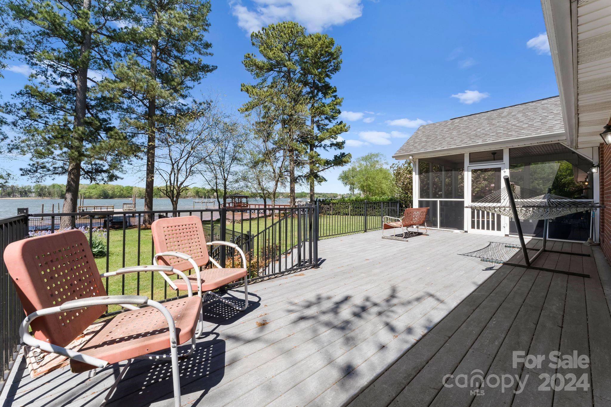 120 Wellcraft Court