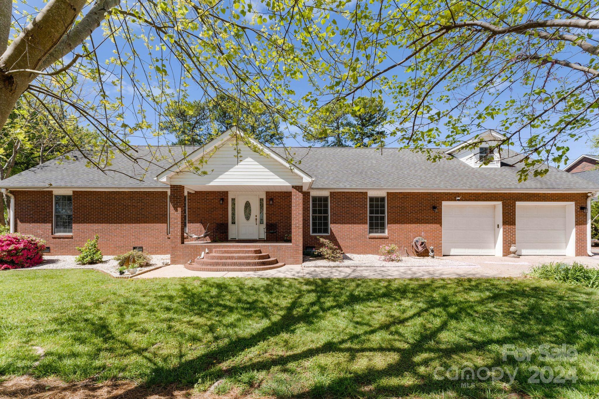 120 Wellcraft Court