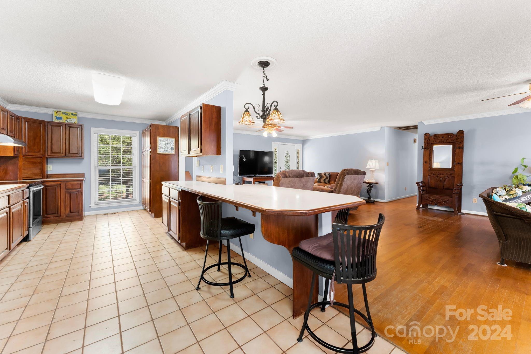 120 Wellcraft Court