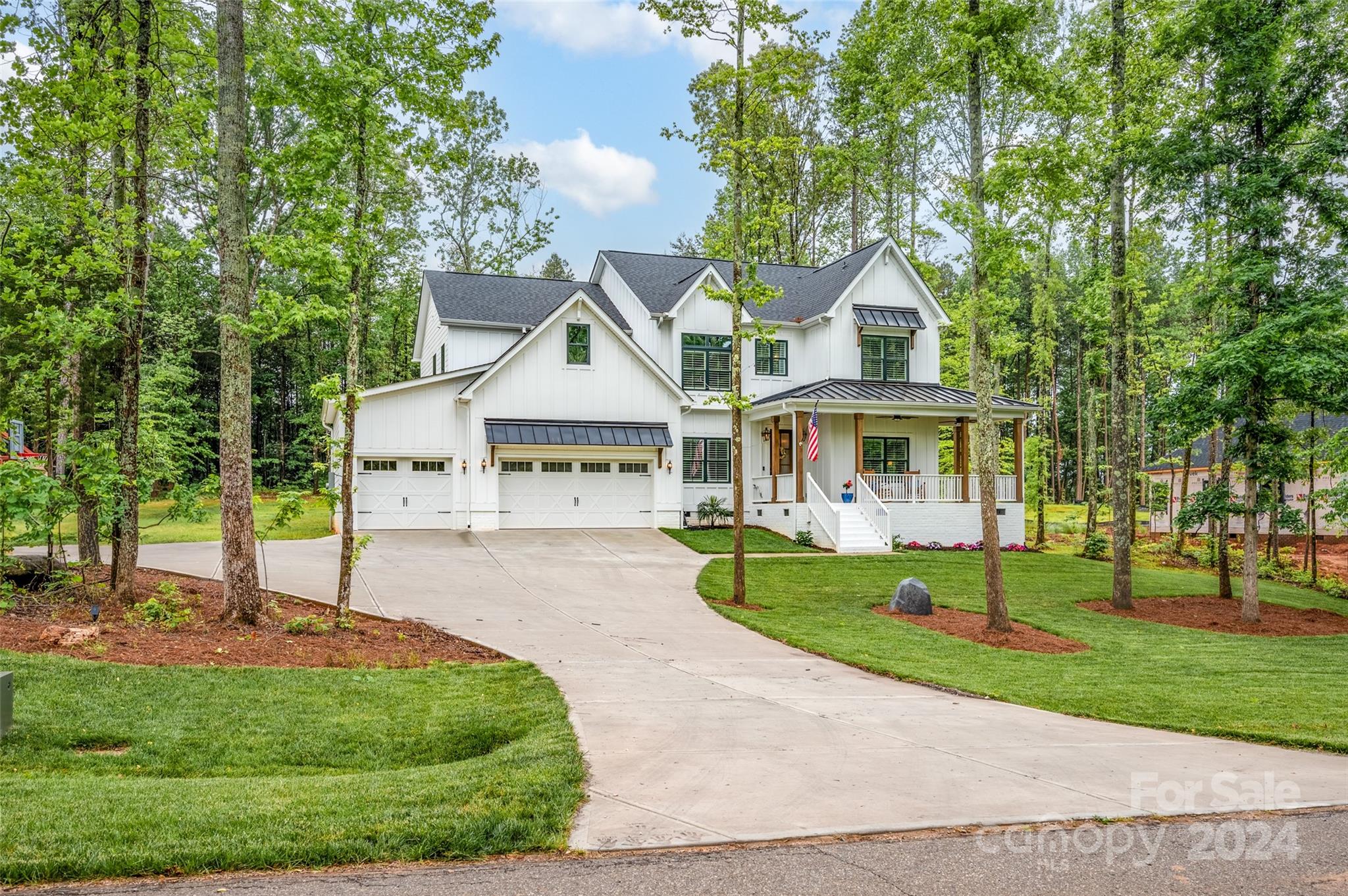513 Arrow Point Lane