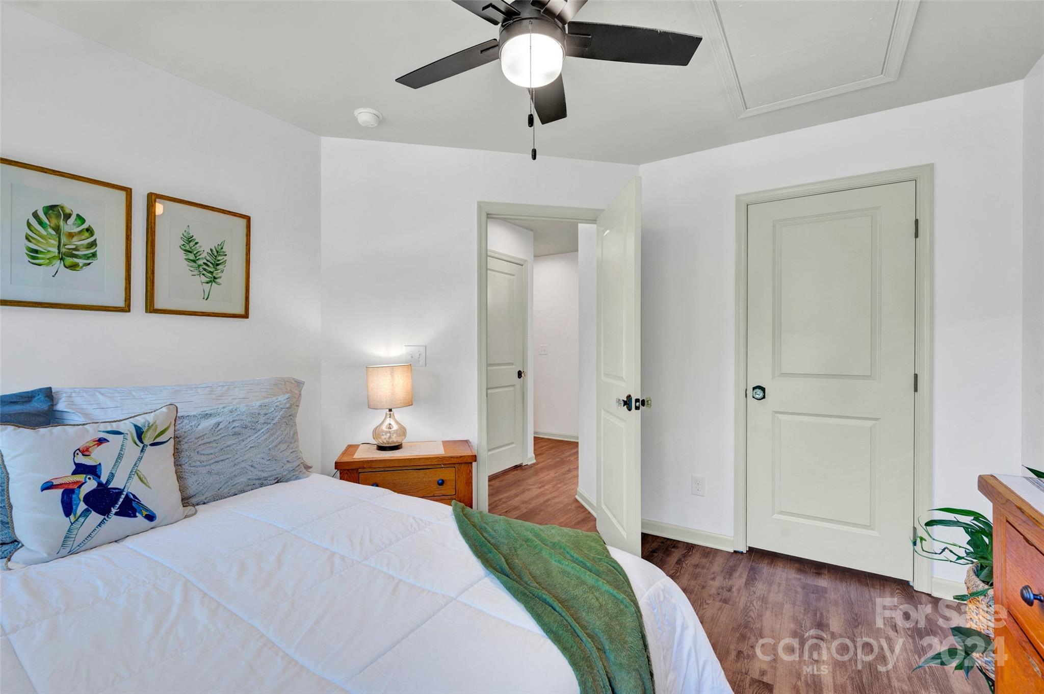 6874 Colonial Garden Drive