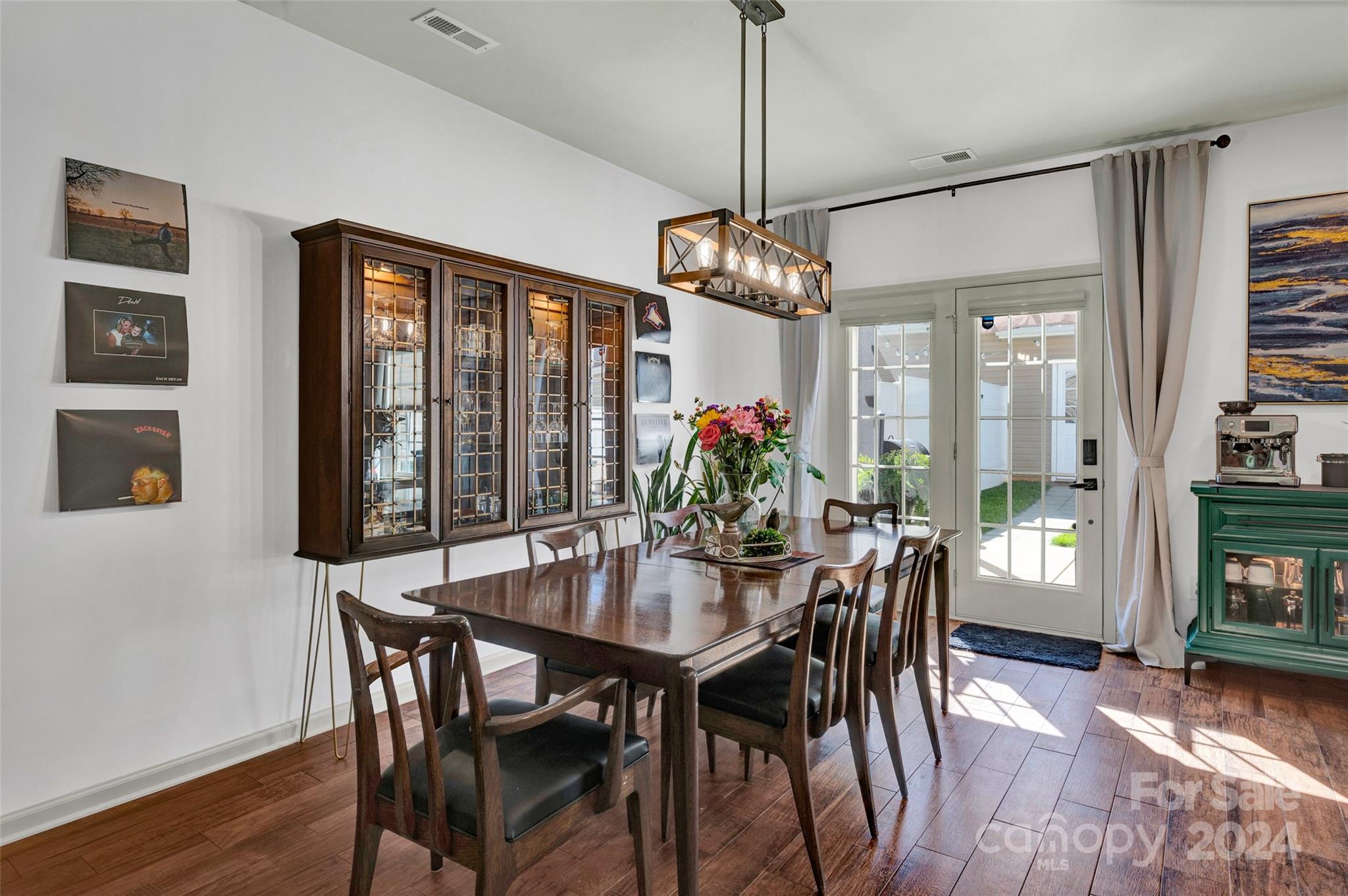6874 Colonial Garden Drive