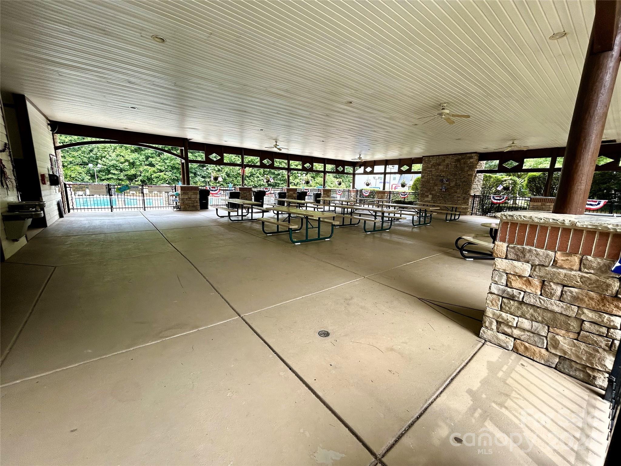 6874 Colonial Garden Drive