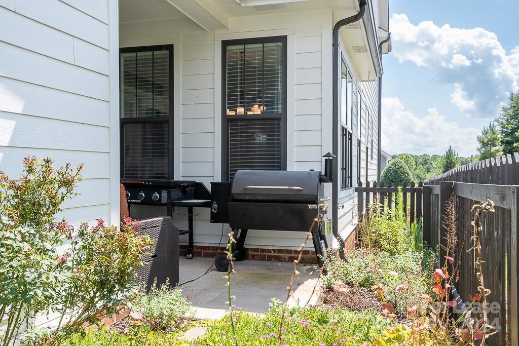 122 Mint Avenue Unit: D