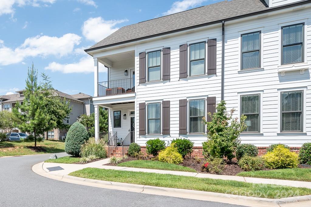 122 Mint Avenue Unit: D