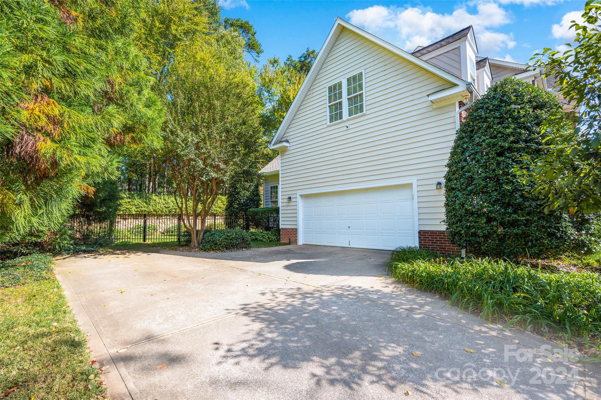 116 Montrose Drive