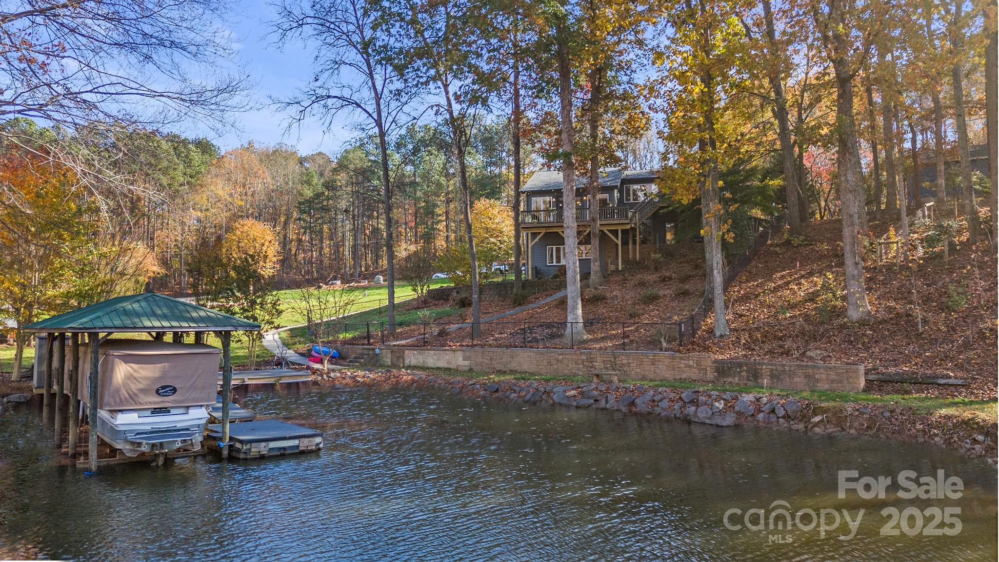 466 Lakeview Shores Loop