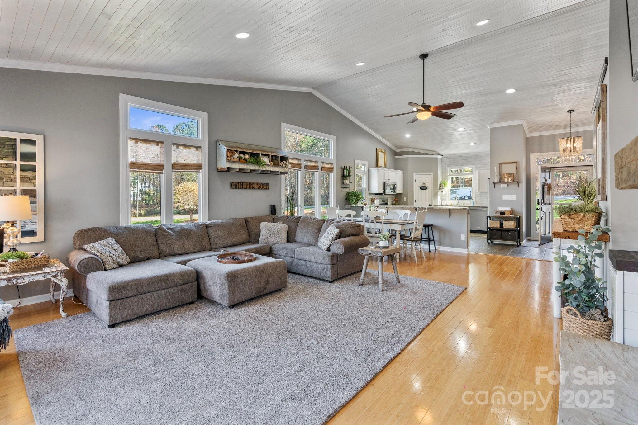 466 Lakeview Shores Loop