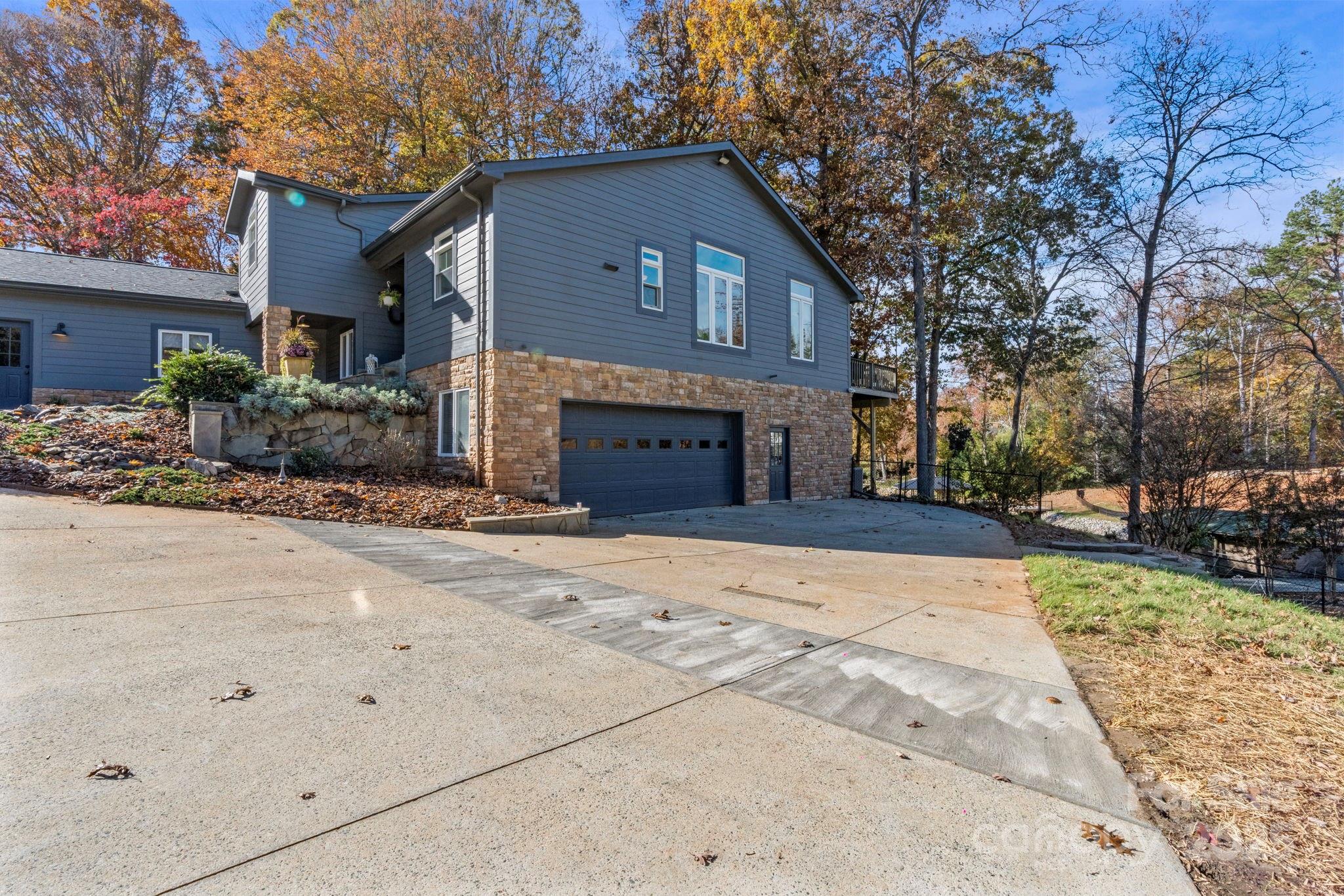 466 Lakeview Shores Loop