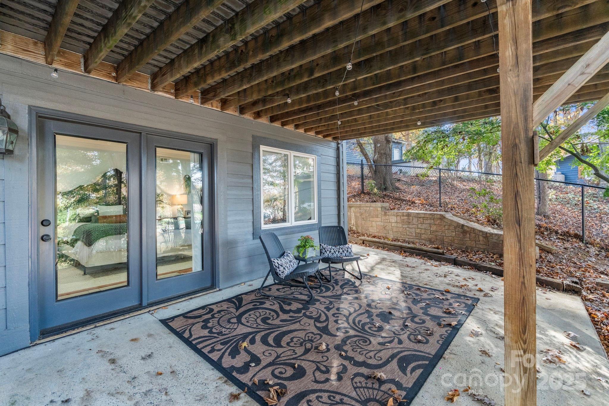 466 Lakeview Shores Loop