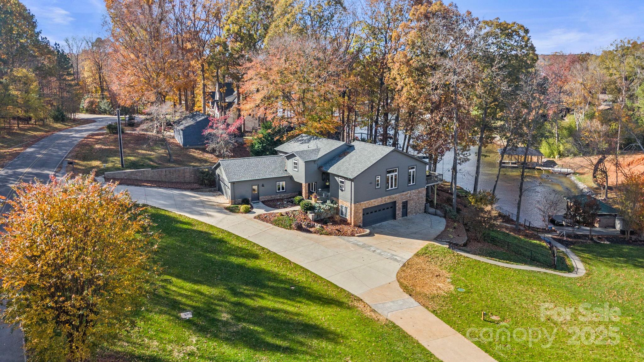 466 Lakeview Shores Loop