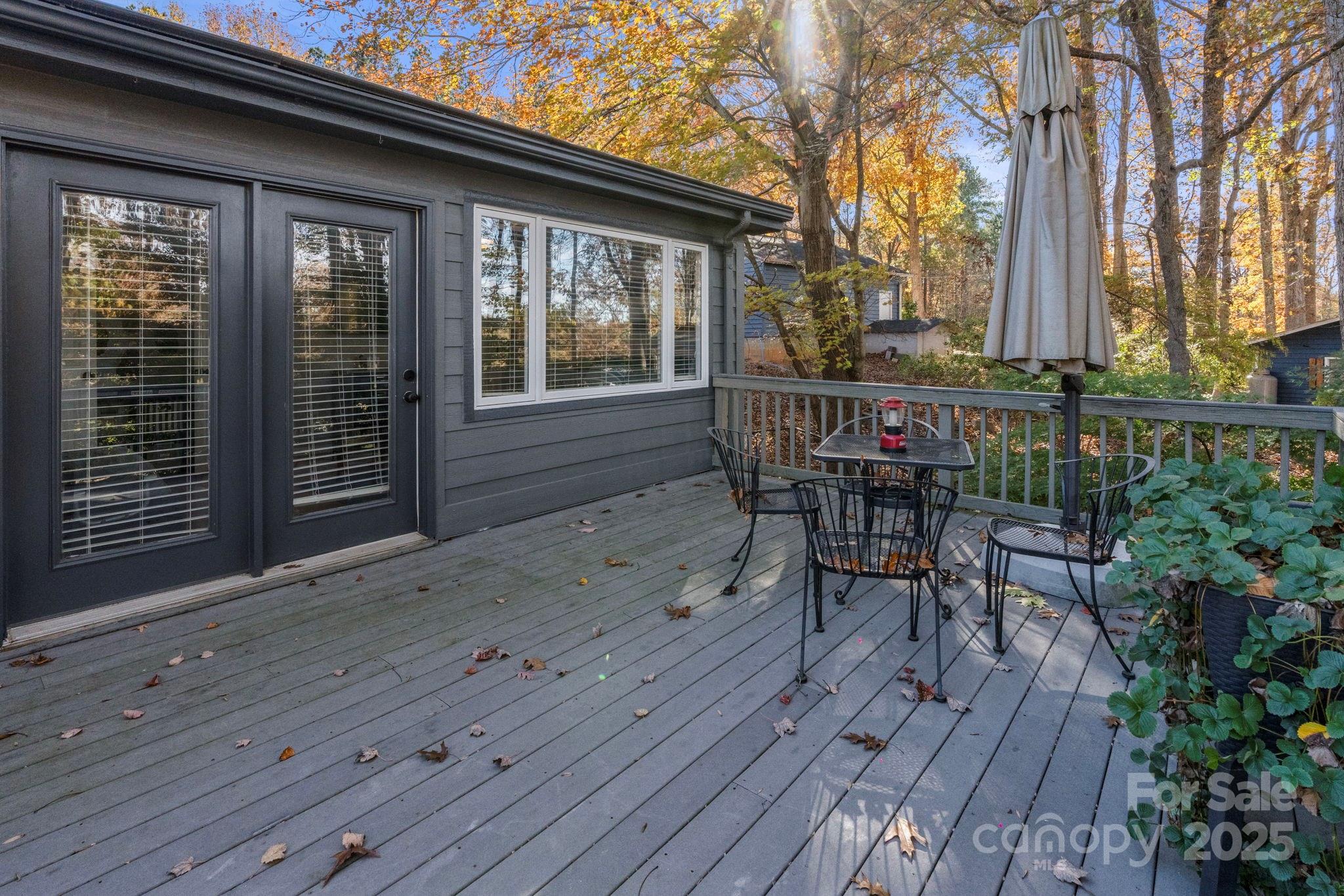 466 Lakeview Shores Loop