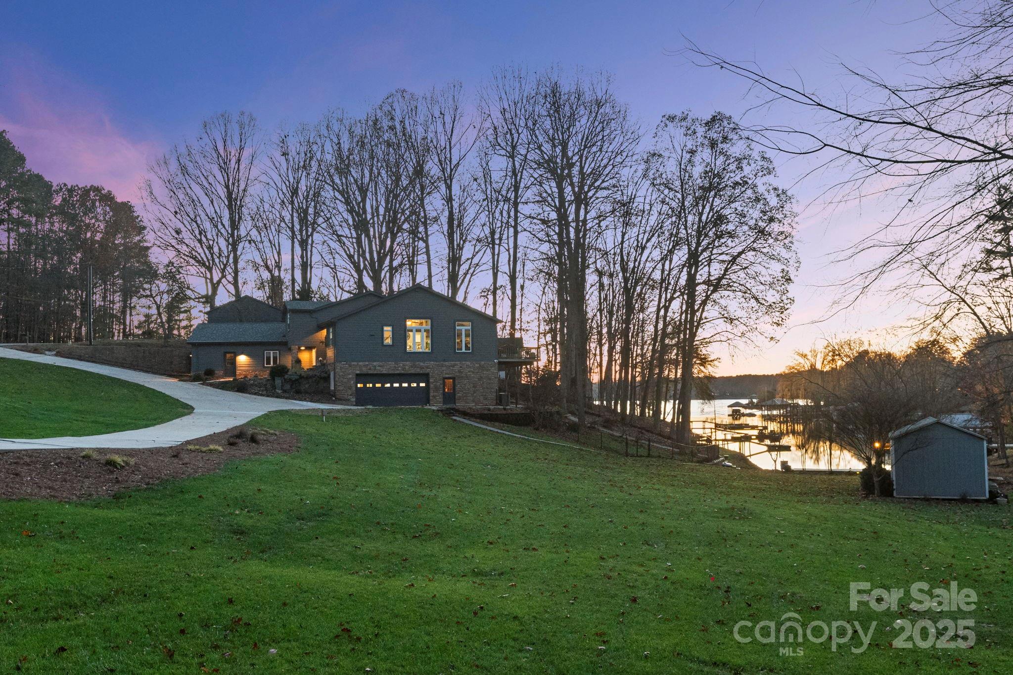 466 Lakeview Shores Loop