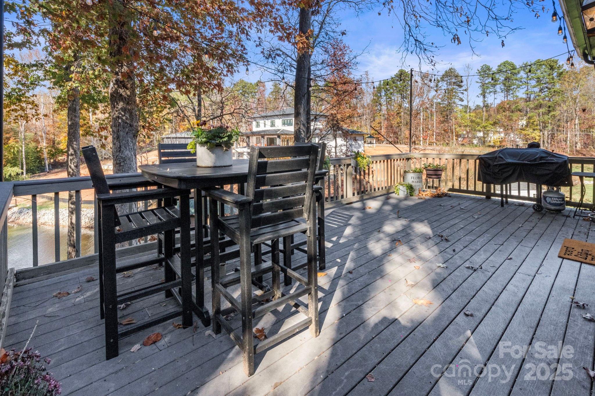 466 Lakeview Shores Loop