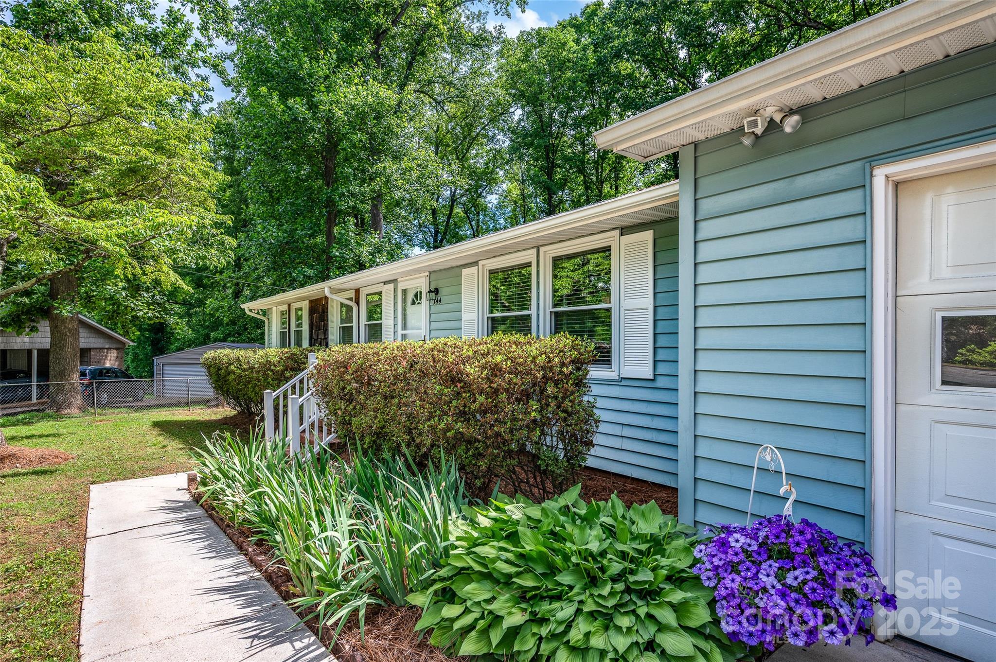 144 Stoneybrook Road