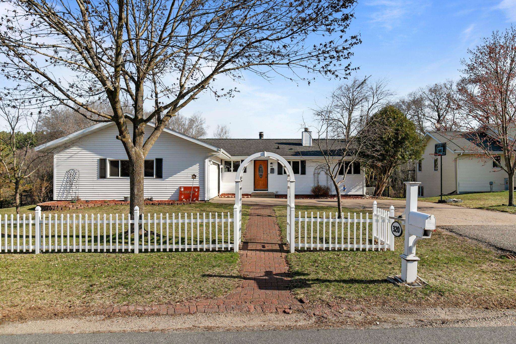 320 NORTH Street