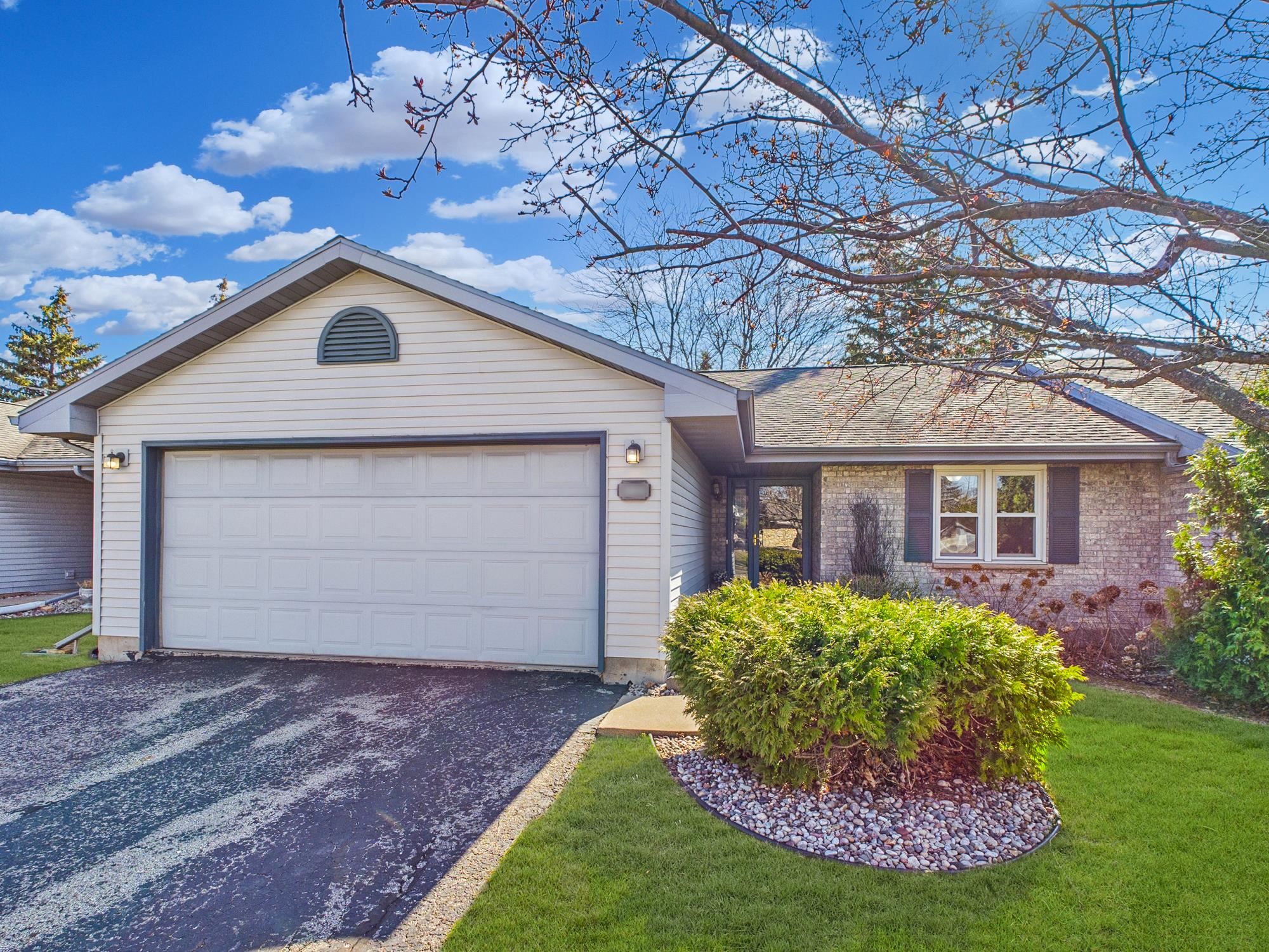 384 N WESTHAVEN Drive