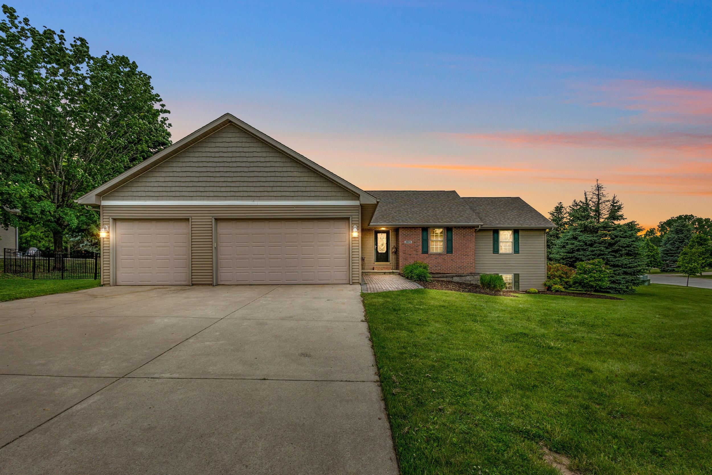 2819 PRAIRIE GARDEN Trail