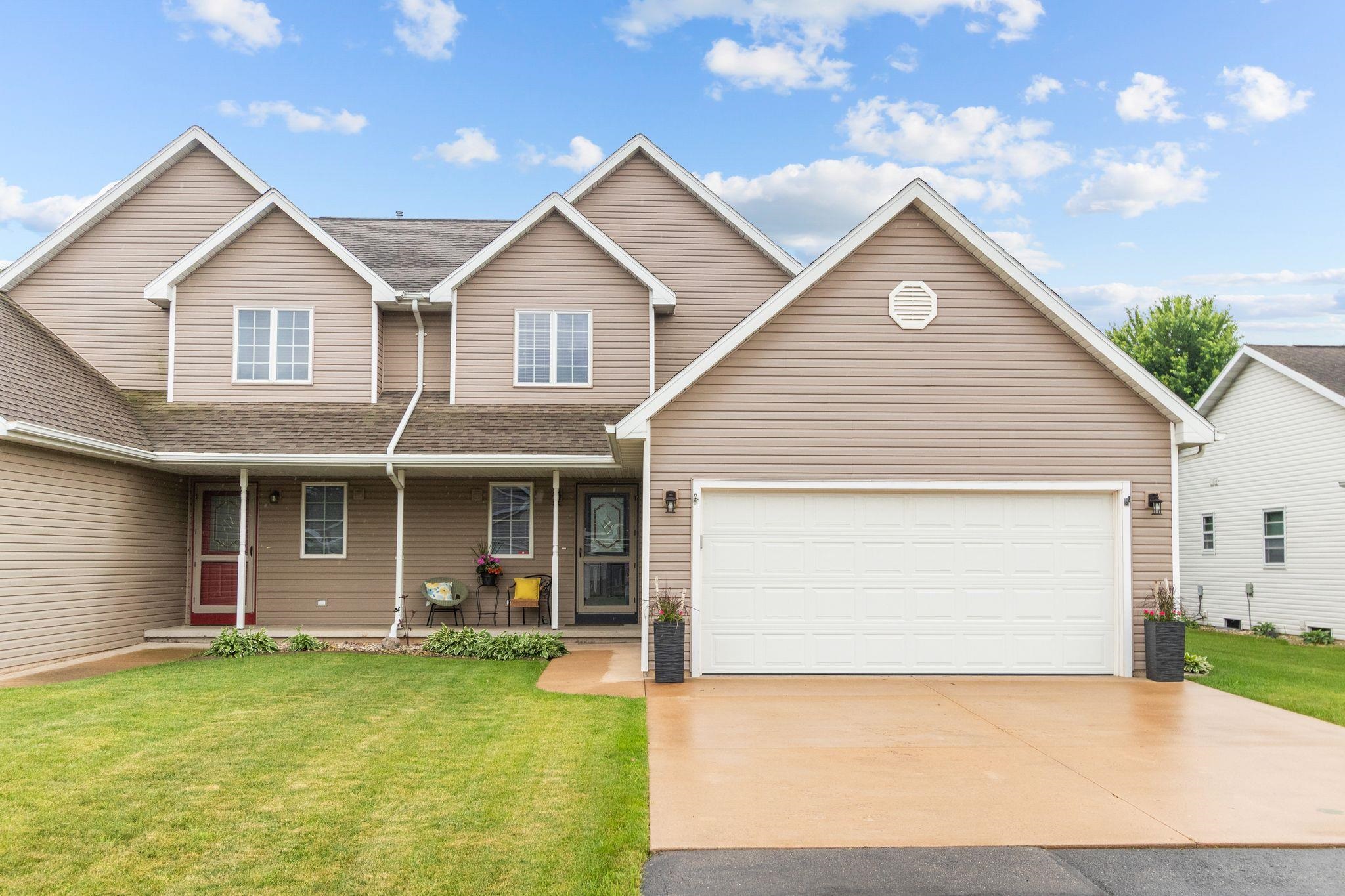 W5117 BLUE HERON Court