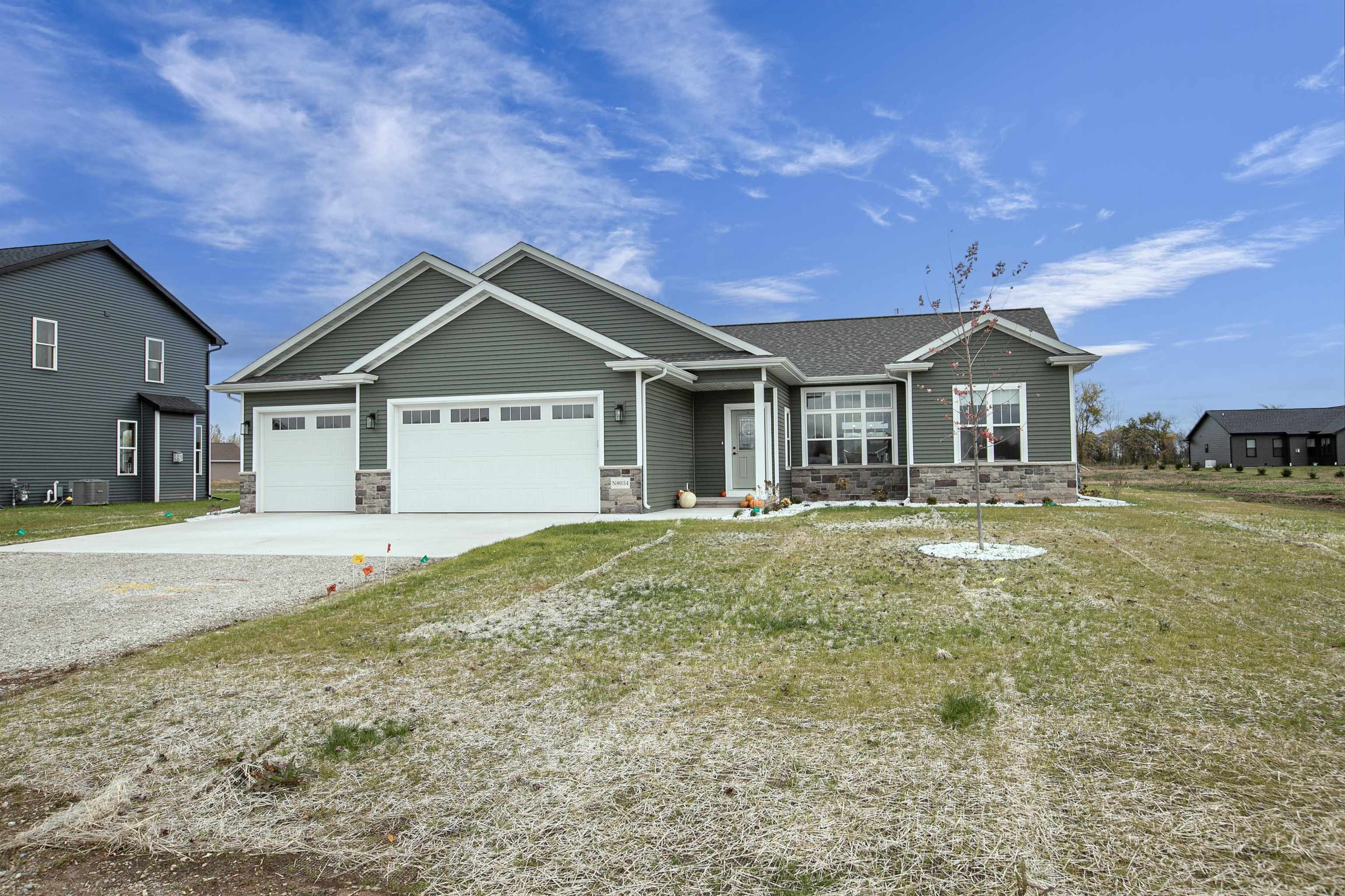 N8034 OAKWOOD Drive