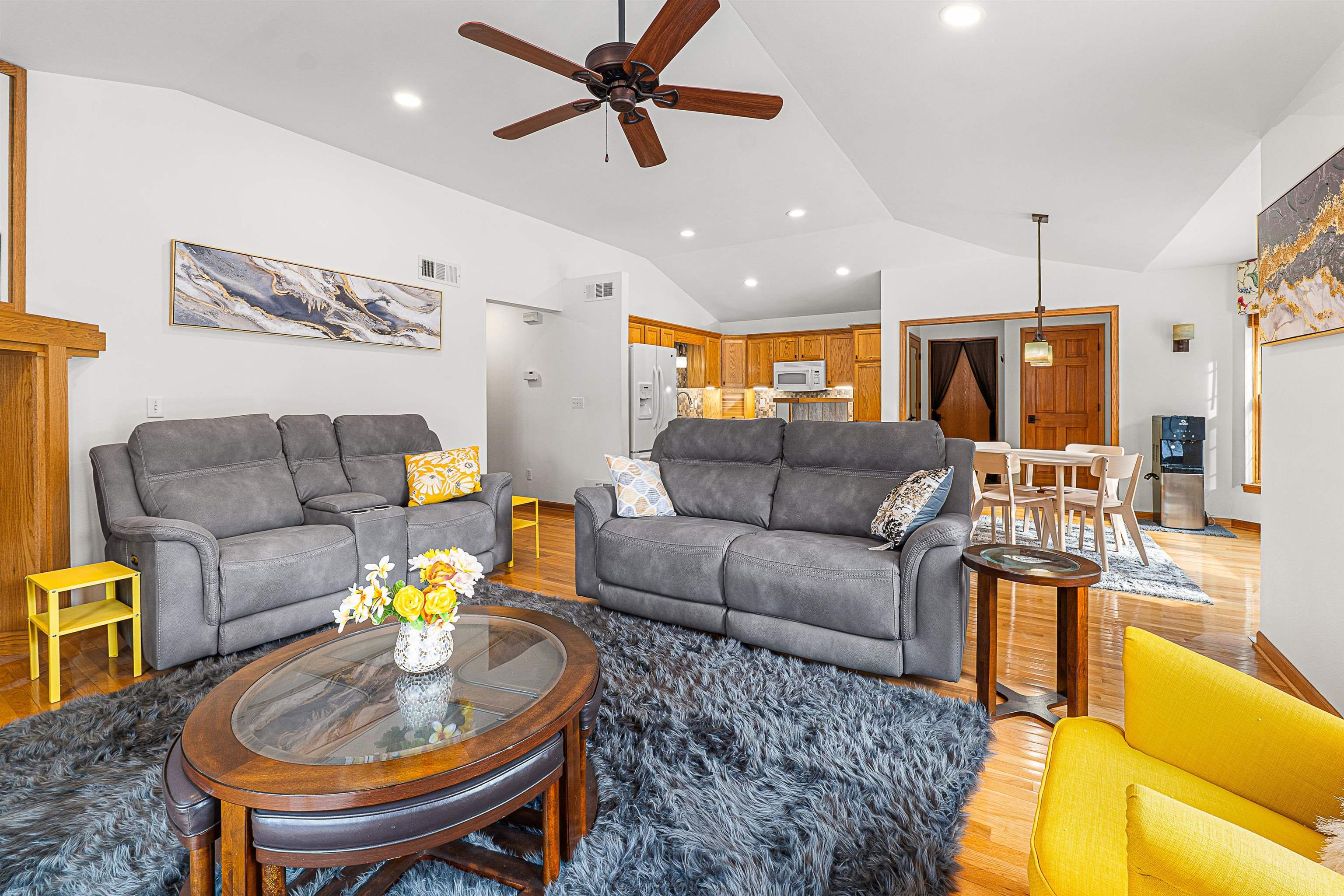 N96W14141 KNOLLCREST Circle